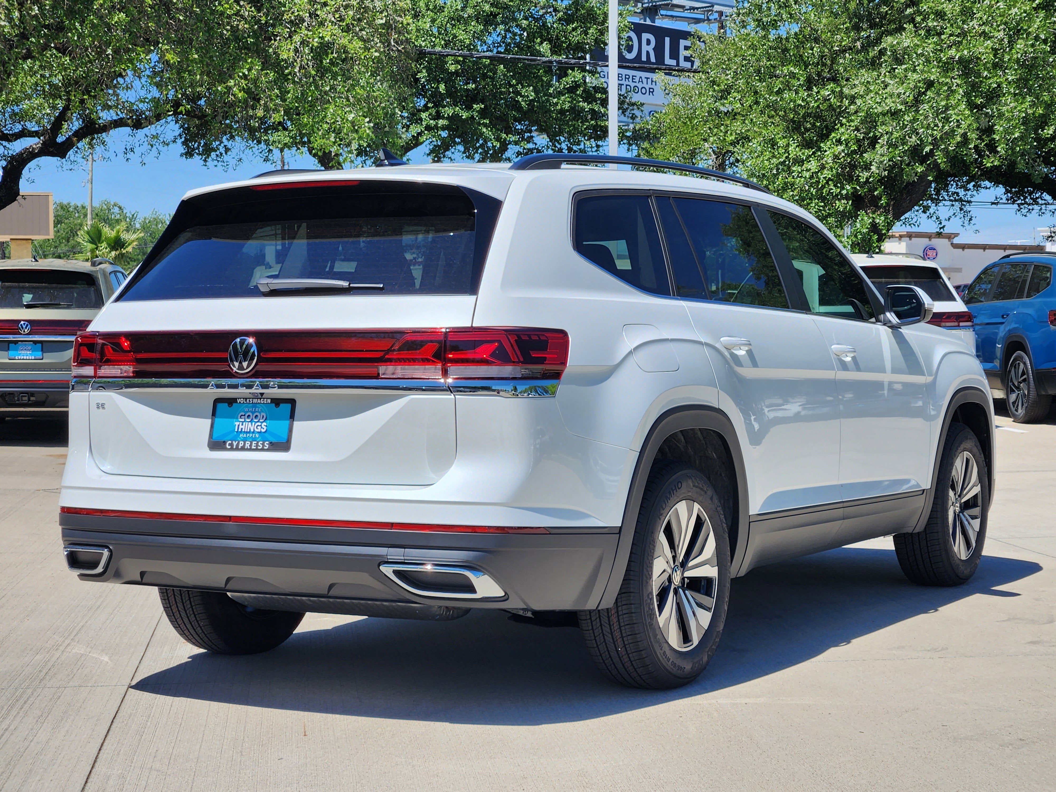 2026 Volkswagen Atlas 2.0T SE