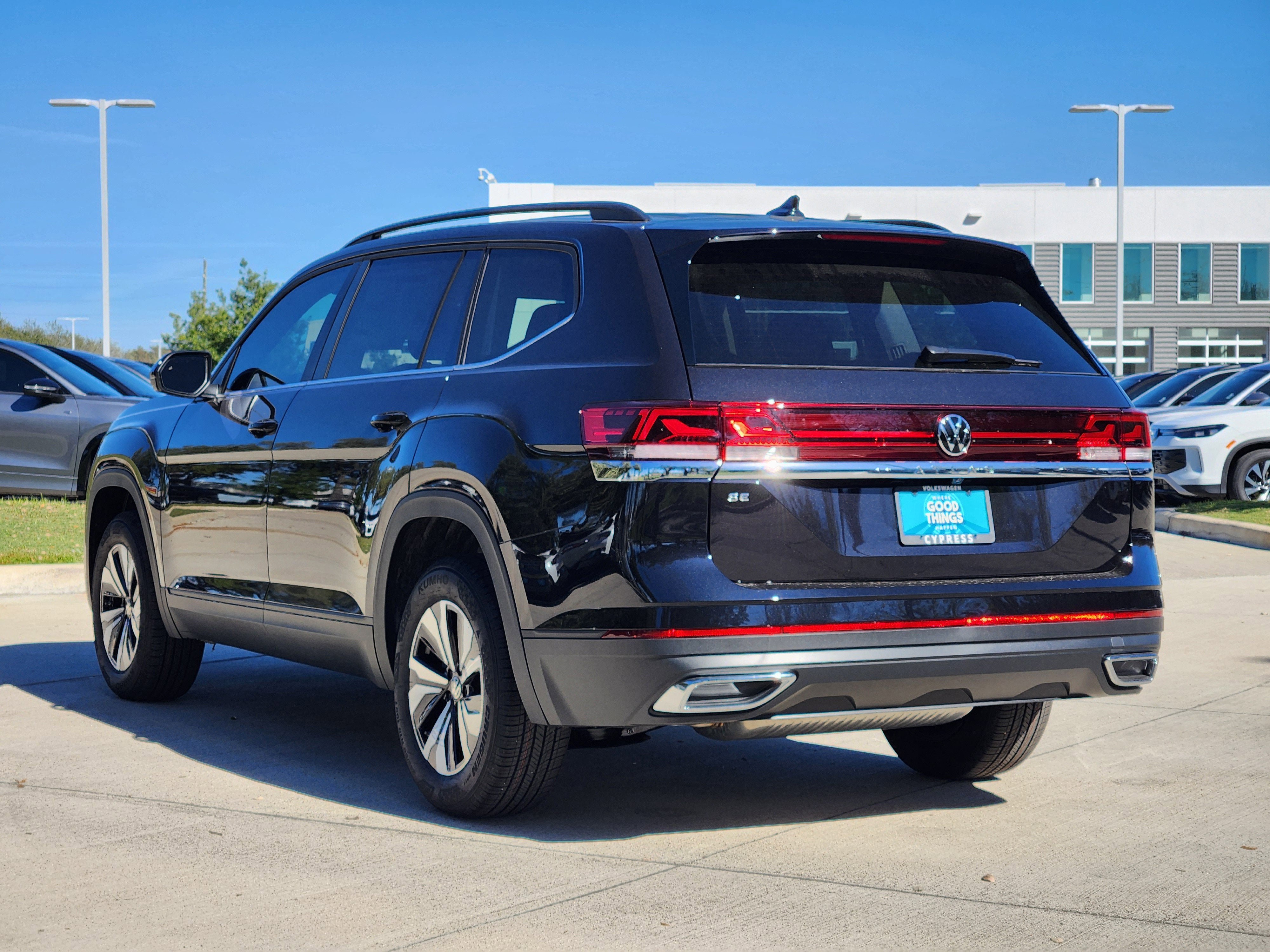 2026 Volkswagen Atlas 2.0T SE
