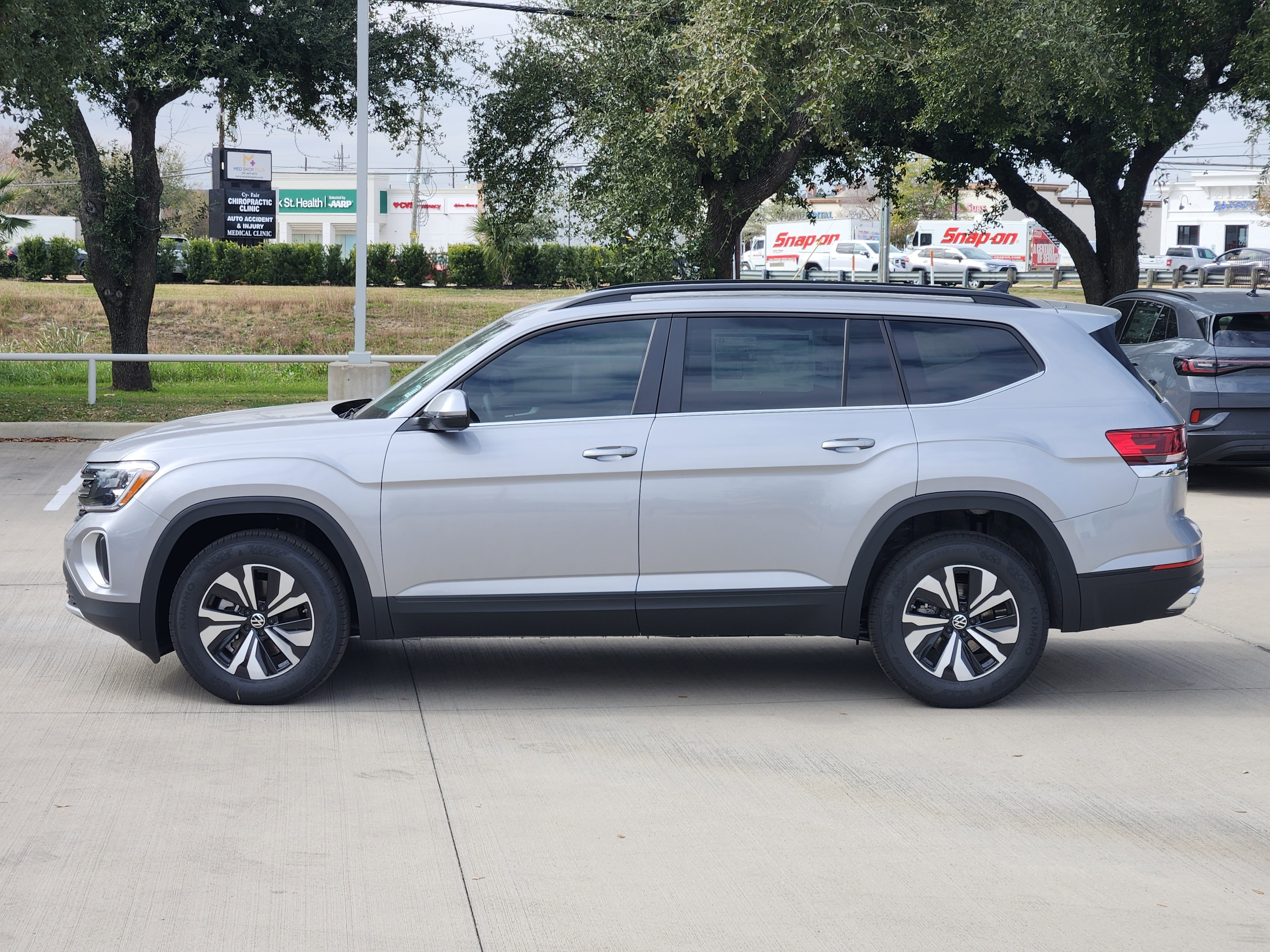 2026 Volkswagen Atlas 2.0T SE