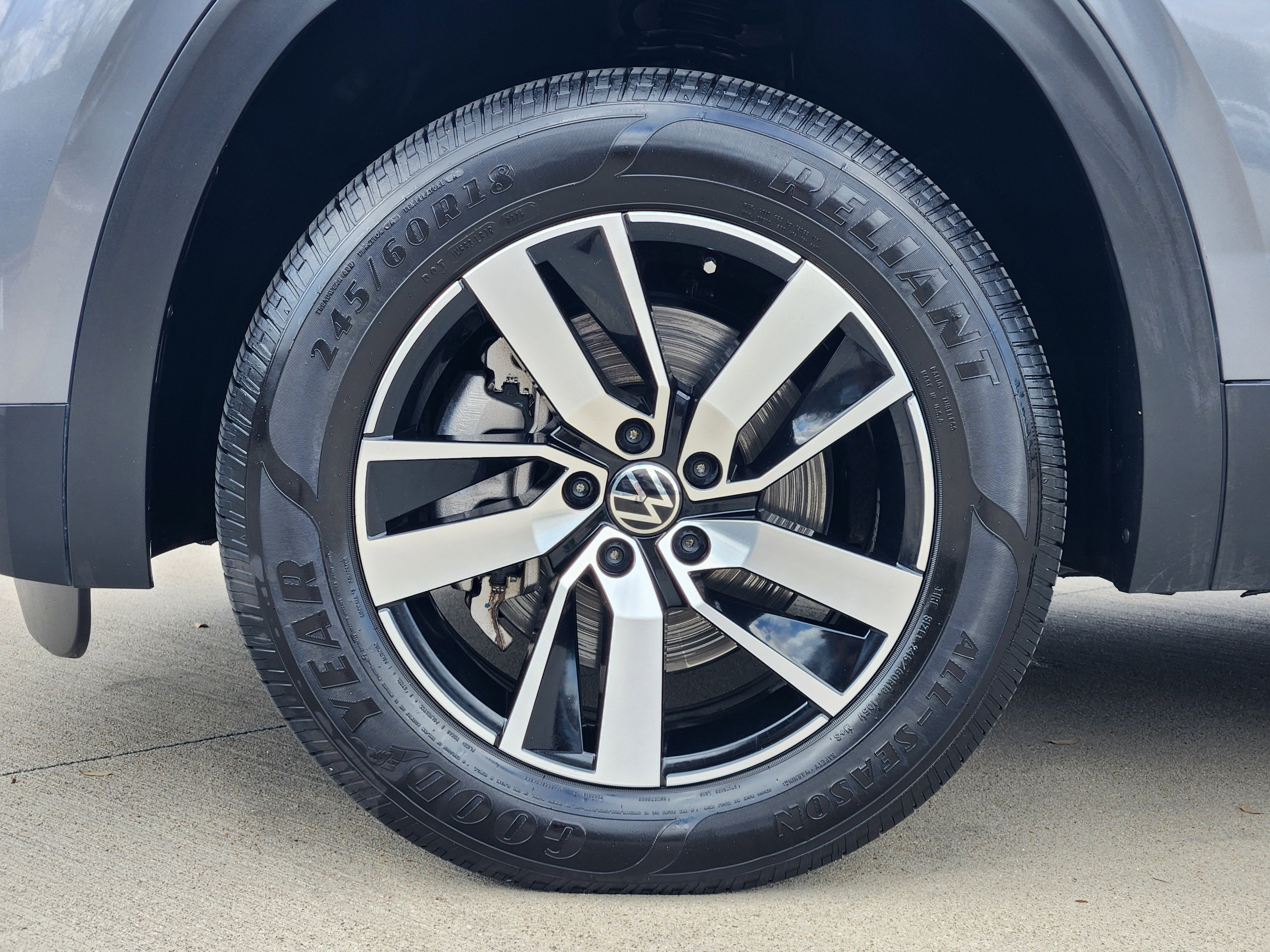 2023 Volkswagen Atlas 2.0T SE