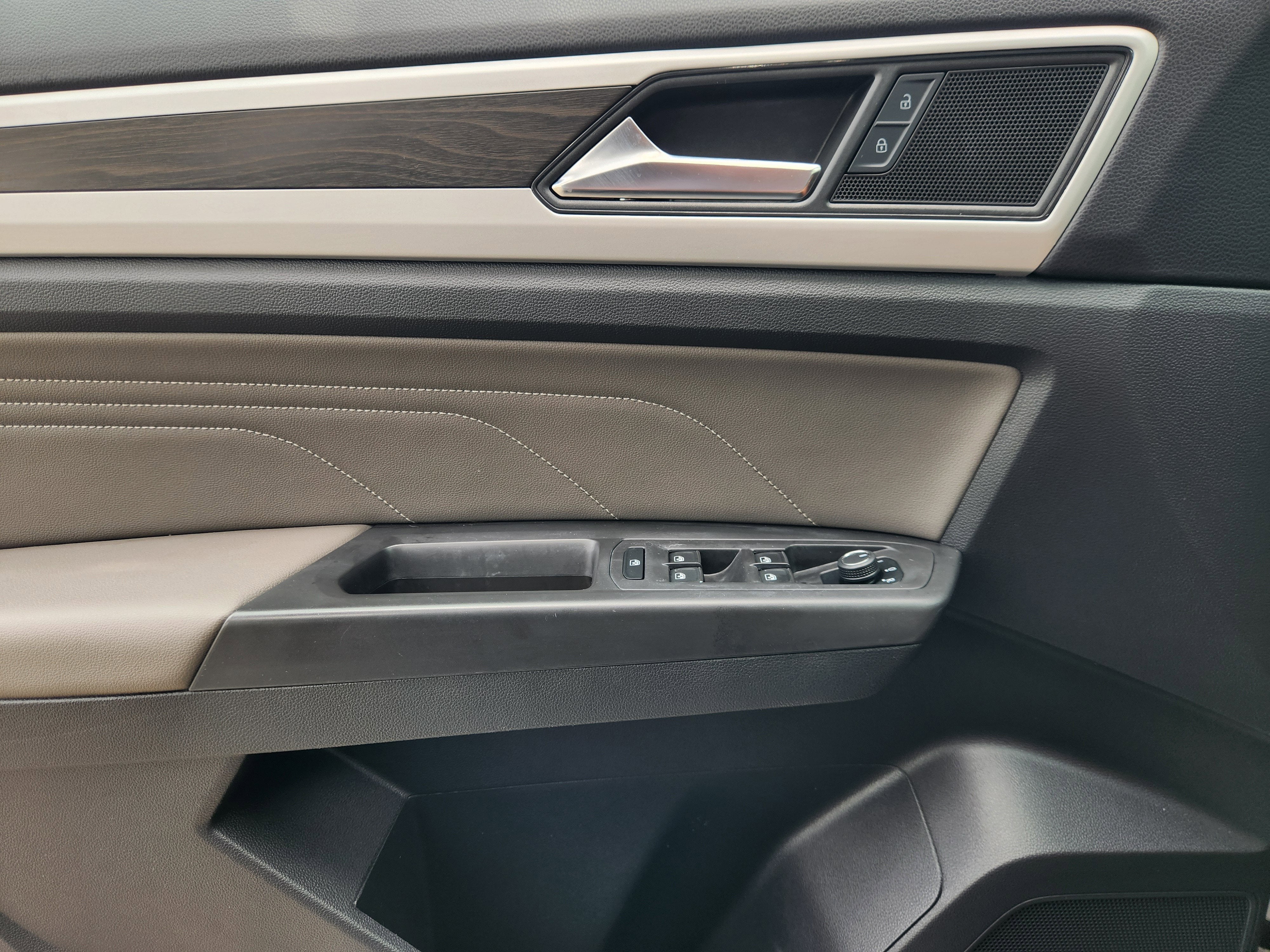 2023 Volkswagen Atlas 2.0T SE