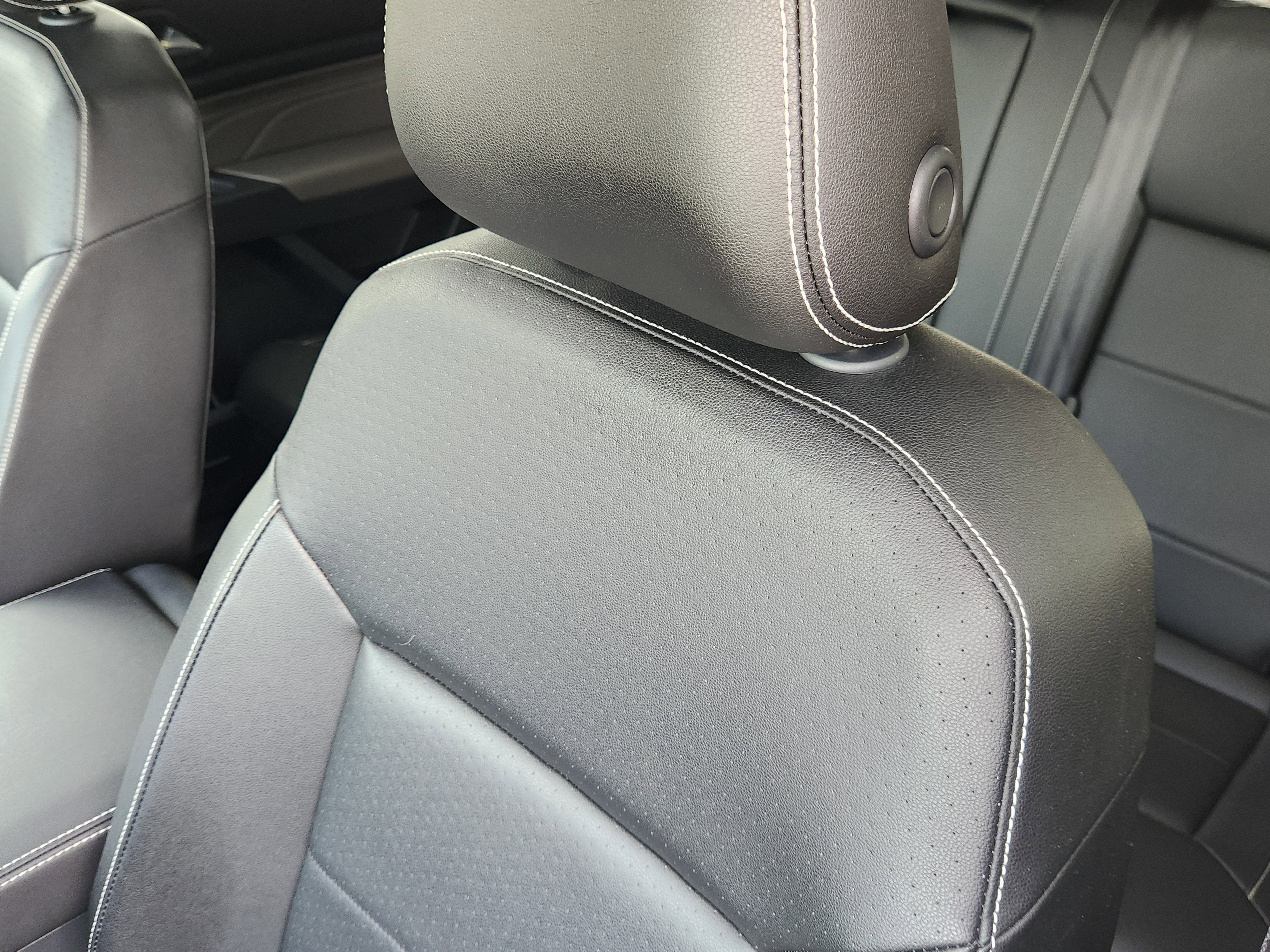 2023 Volkswagen Atlas 2.0T SE