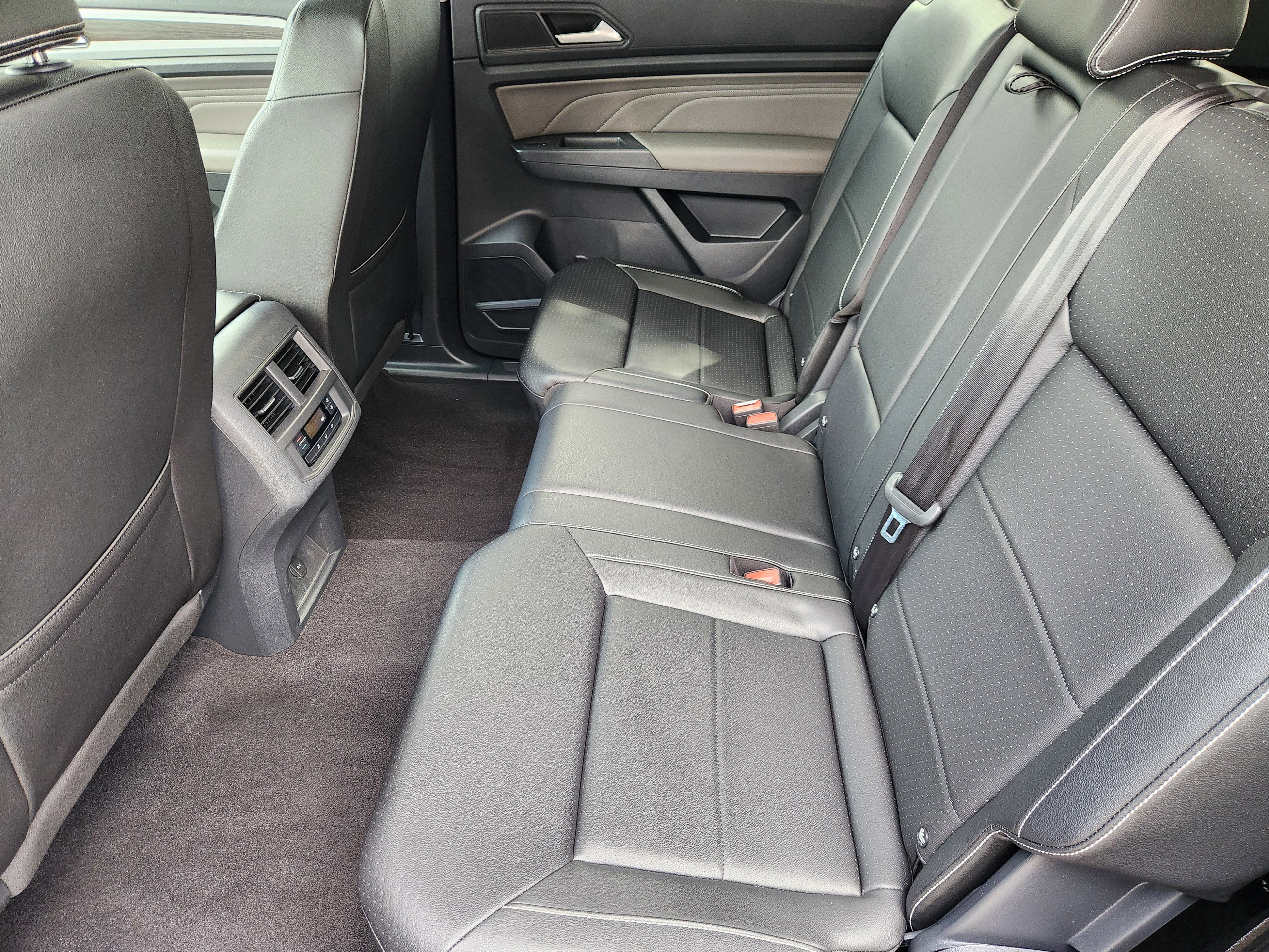 2023 Volkswagen Atlas 2.0T SE