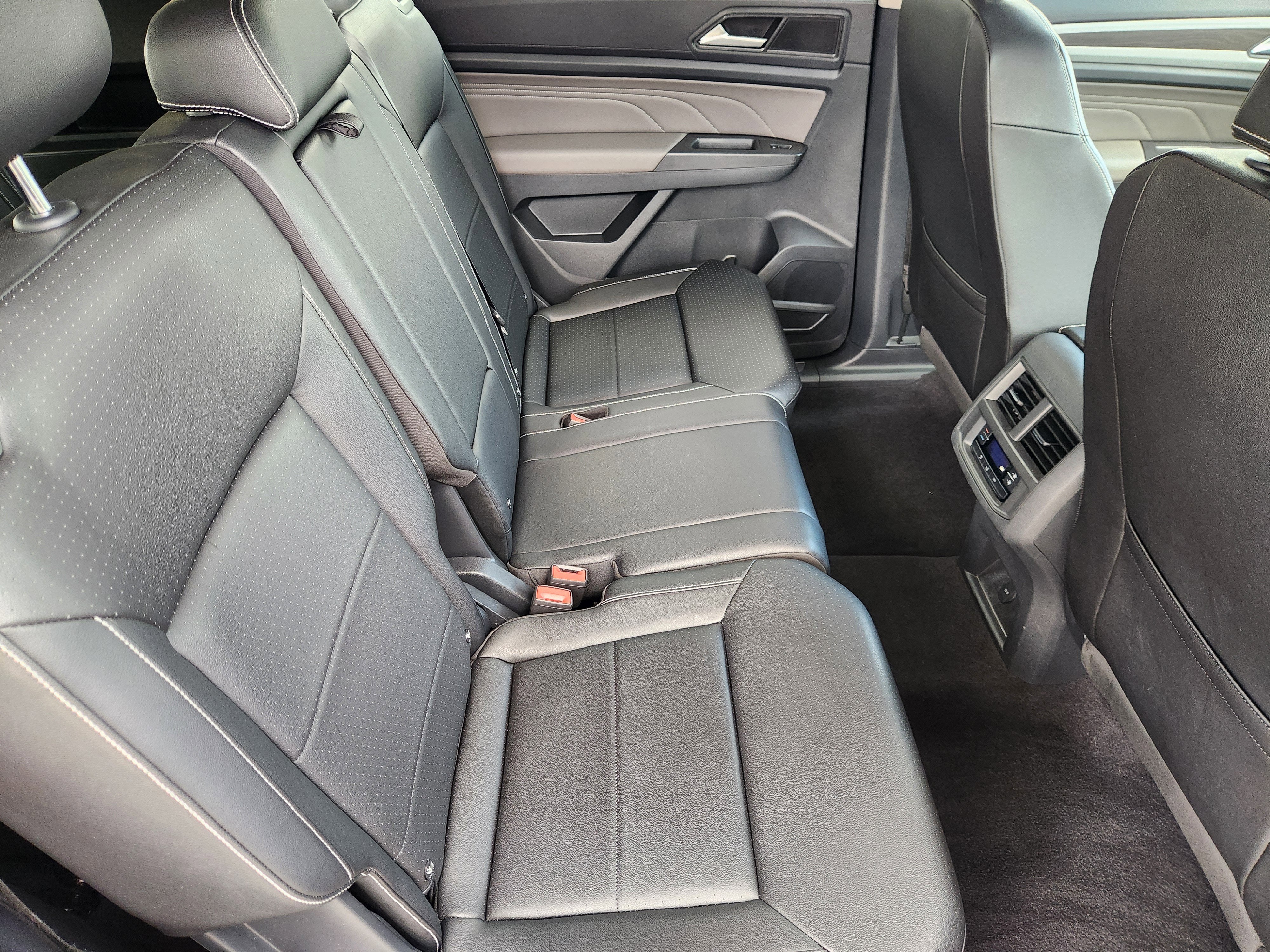 2023 Volkswagen Atlas 2.0T SE