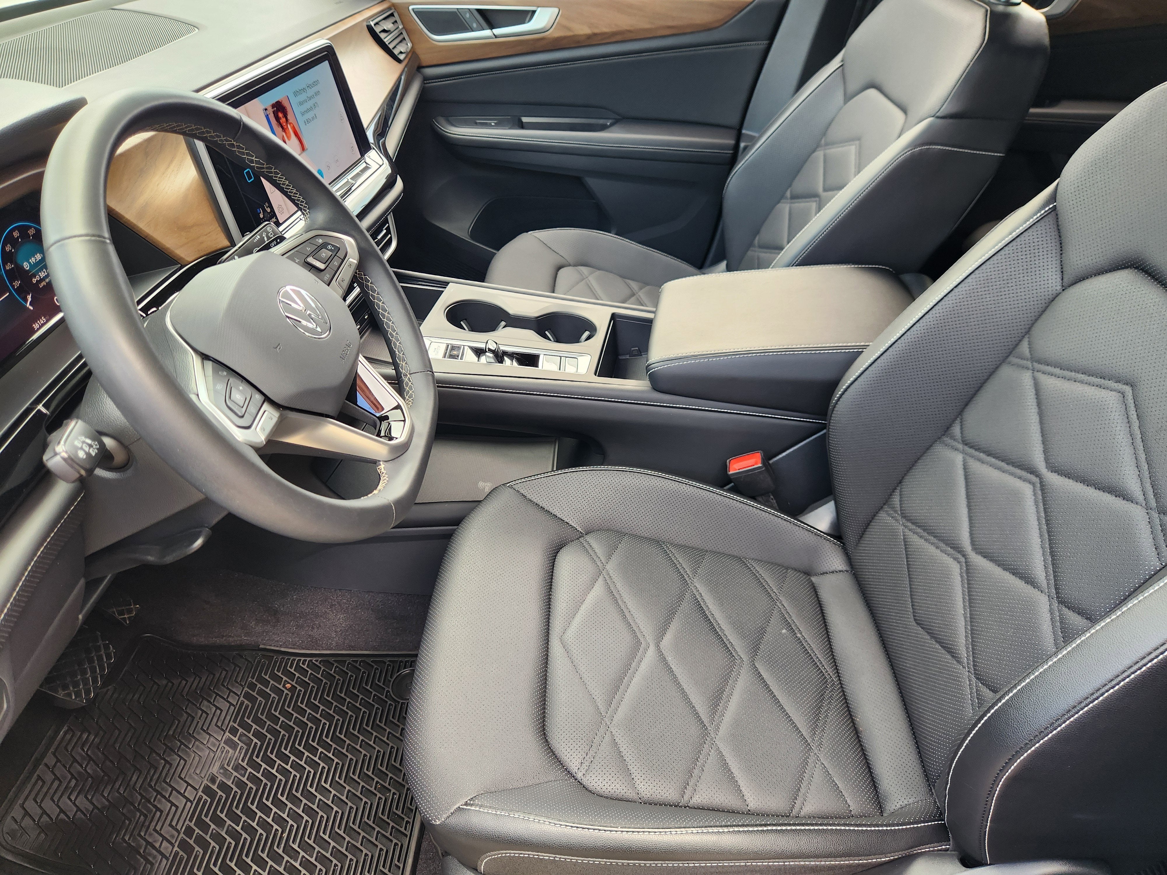 2024 Volkswagen Atlas 2.0T SE