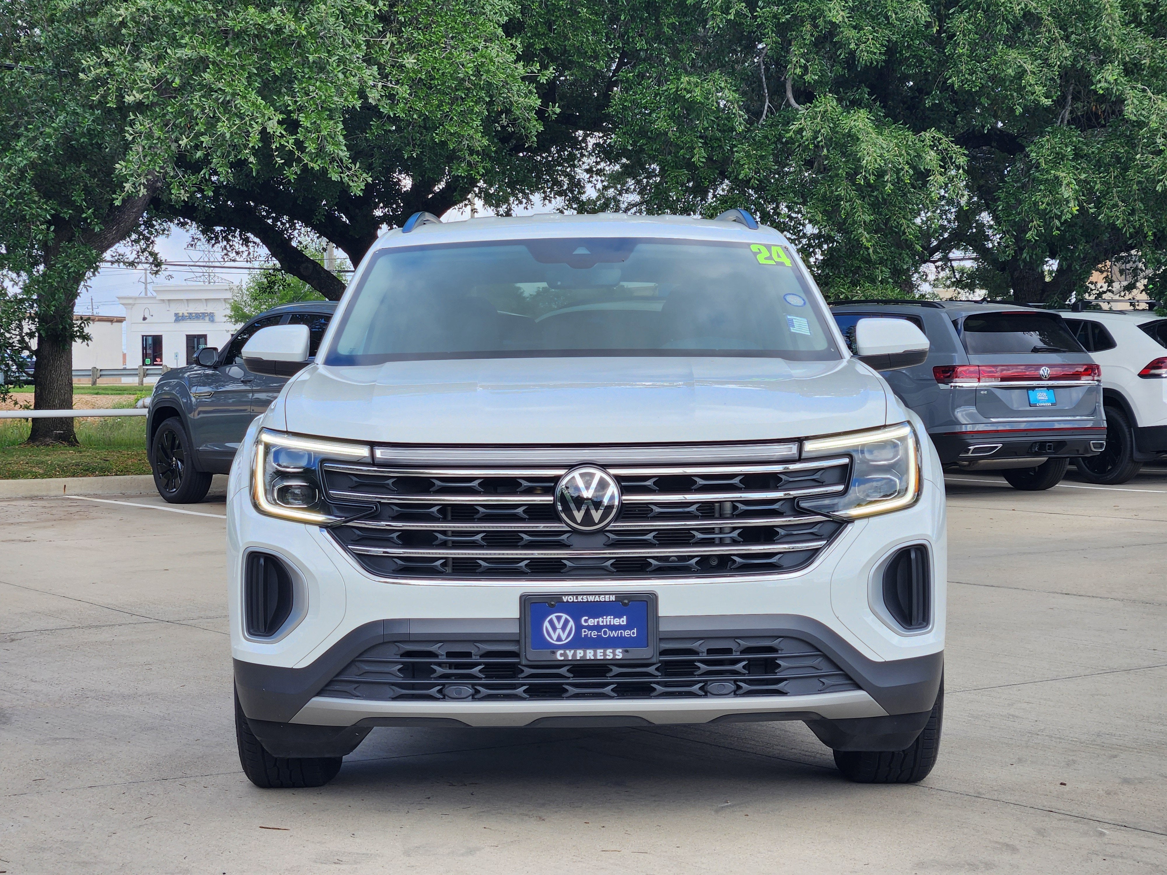 2024 Volkswagen Atlas 2.0T SE
