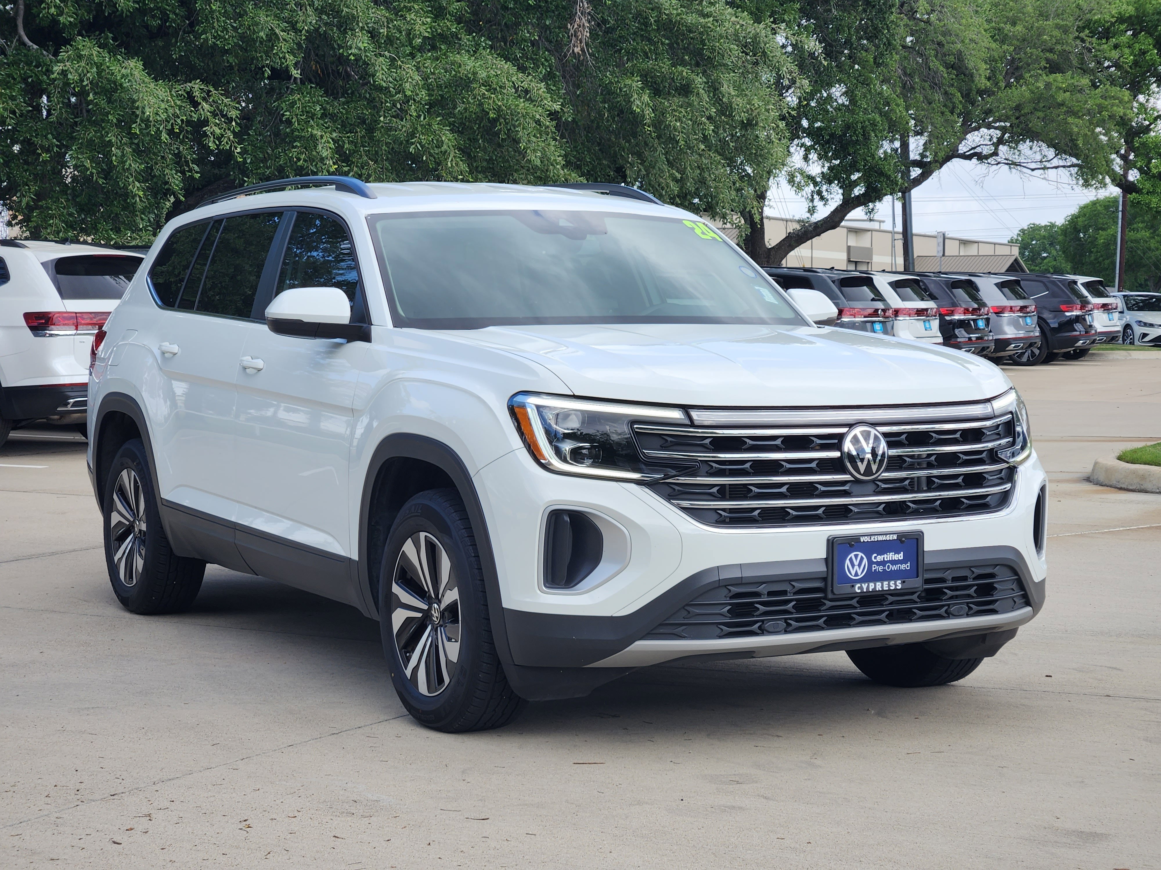 2024 Volkswagen Atlas 2.0T SE