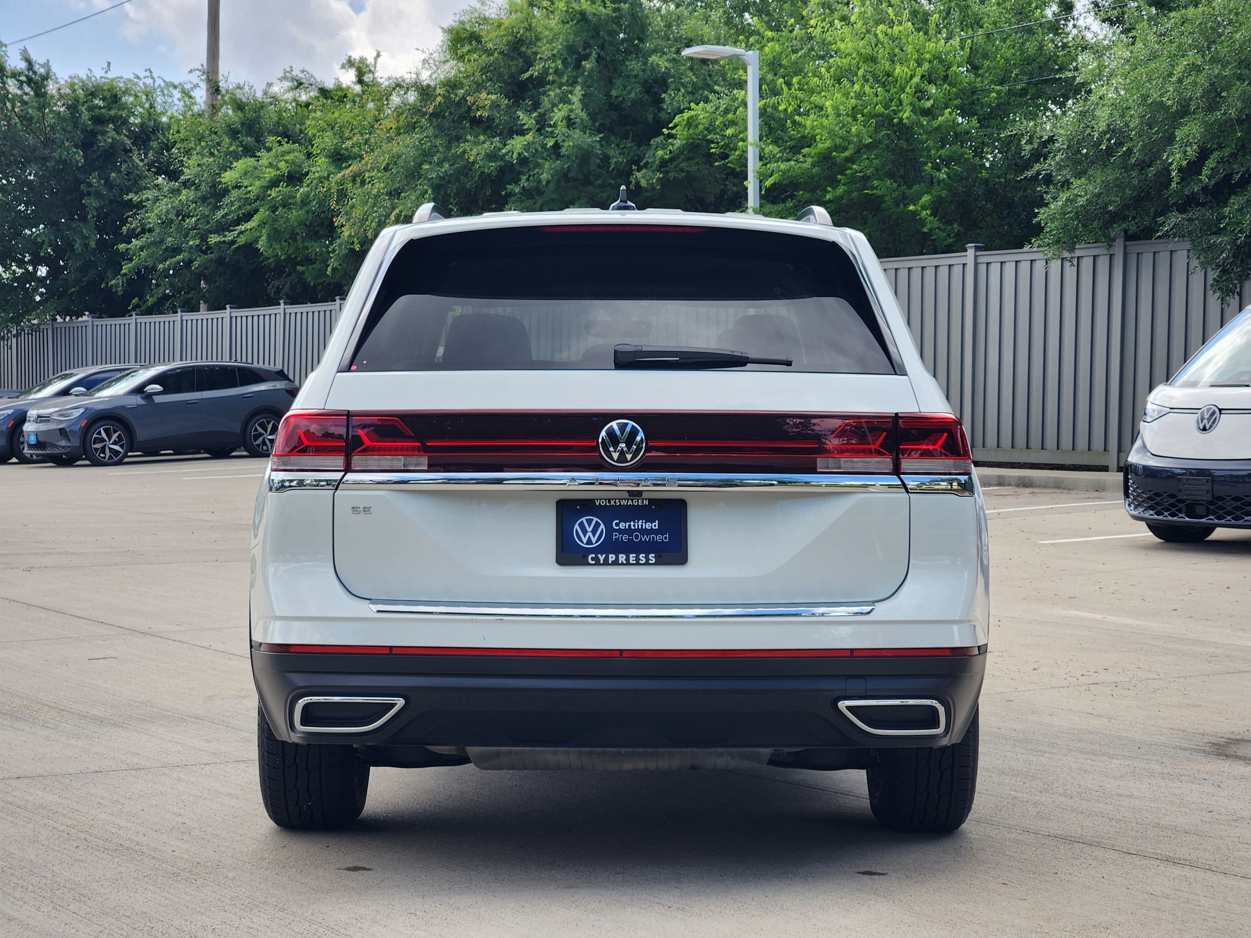 2024 Volkswagen Atlas 2.0T SE