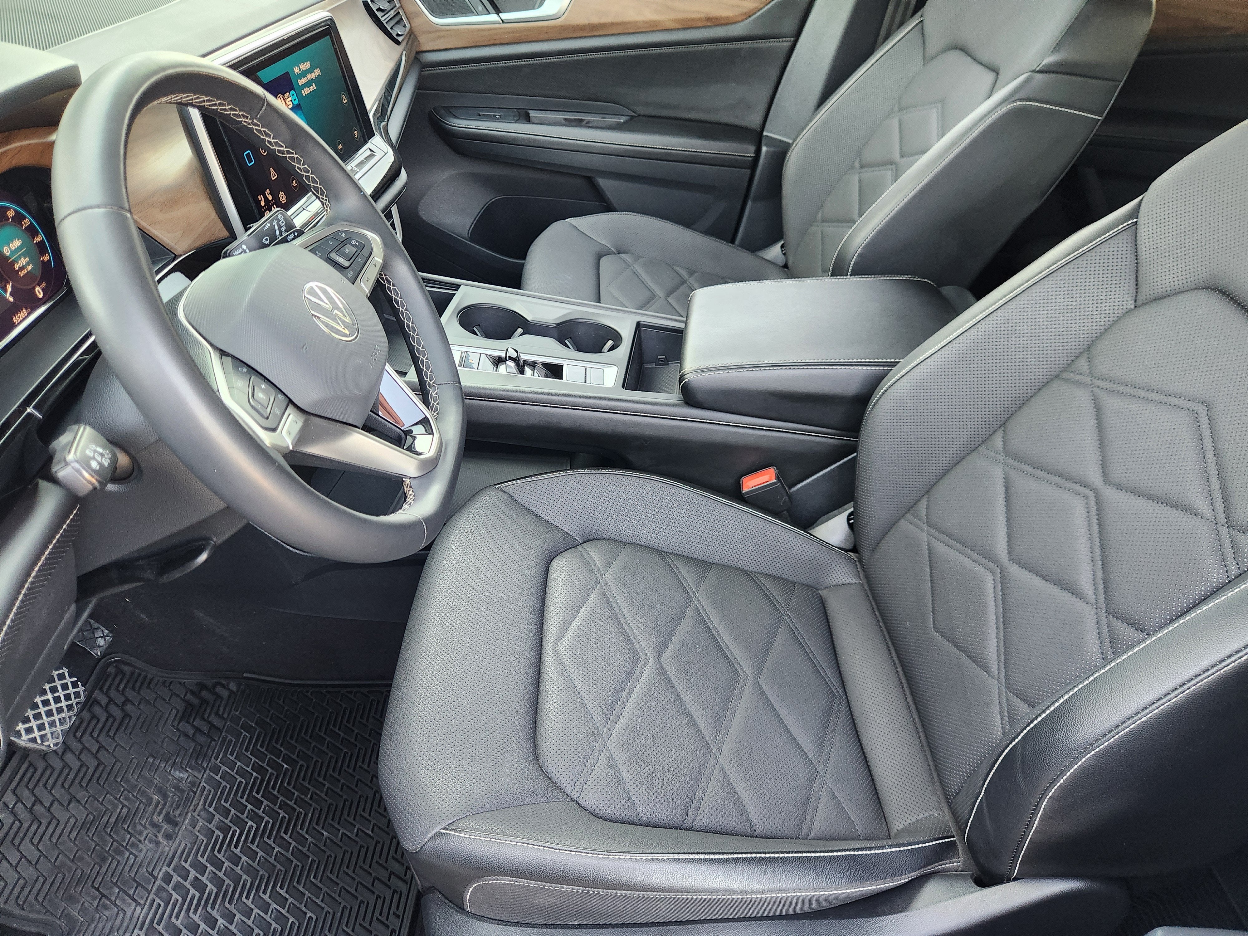 2024 Volkswagen Atlas 2.0T SE