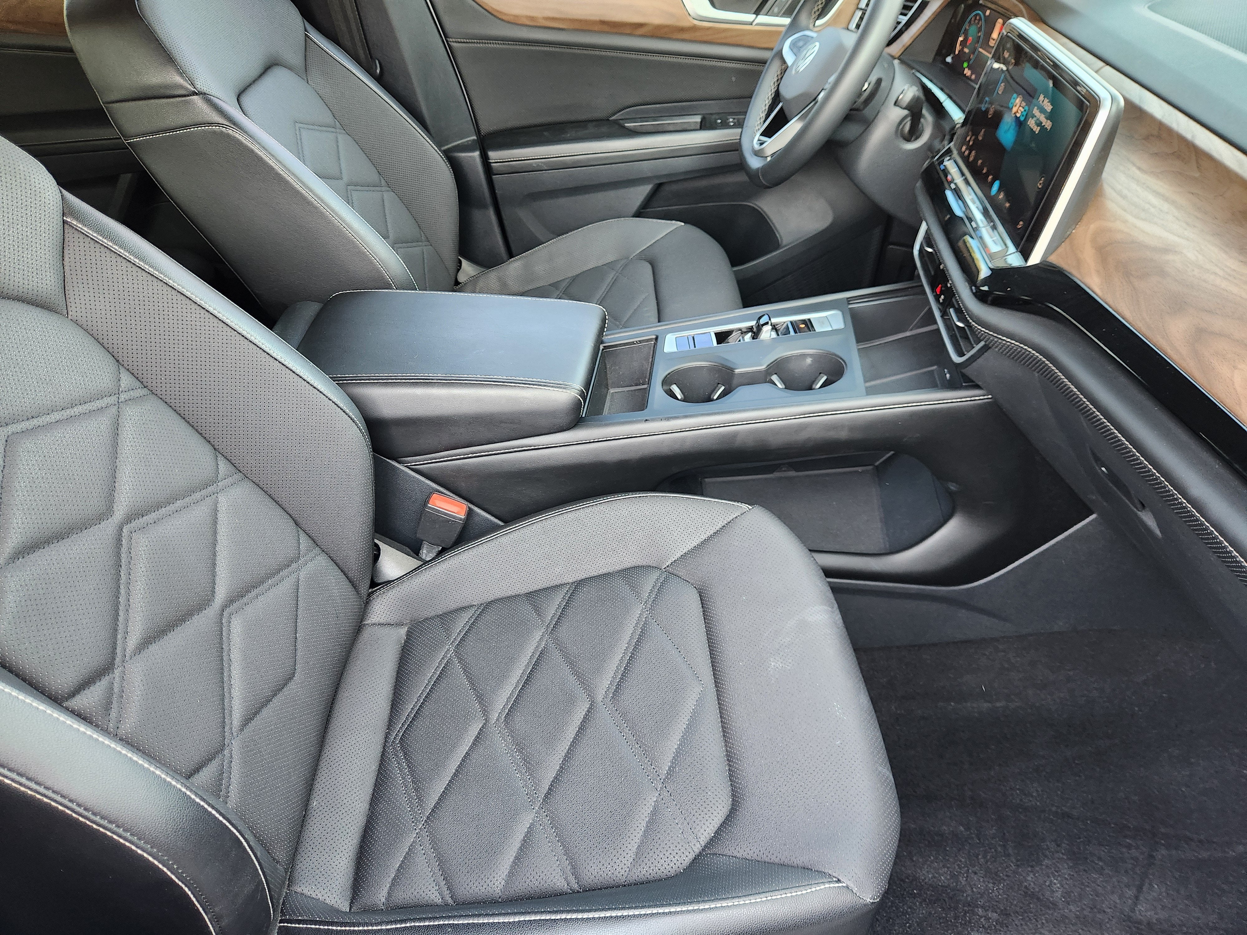 2024 Volkswagen Atlas 2.0T SE