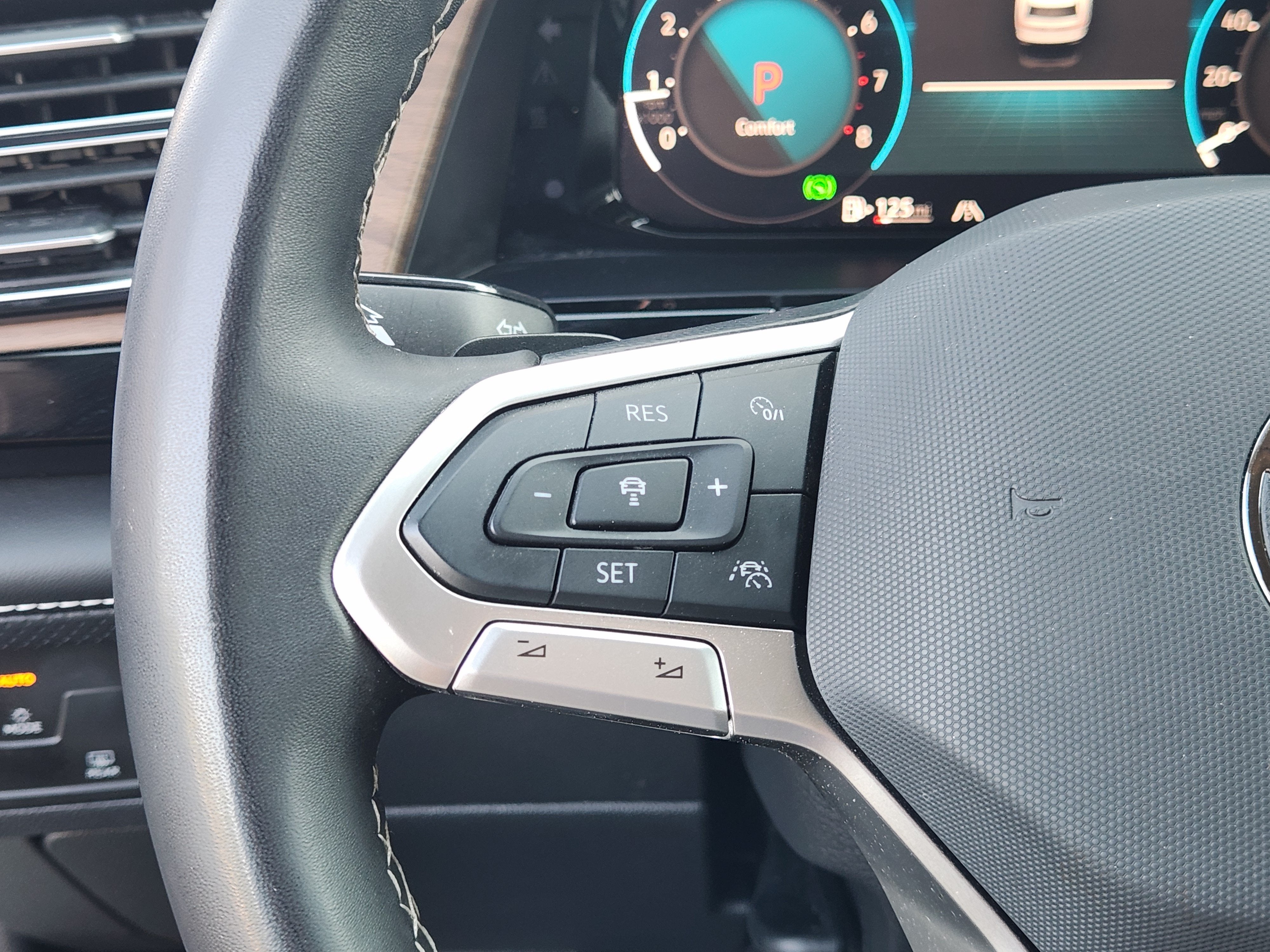 2024 Volkswagen Atlas 2.0T SE
