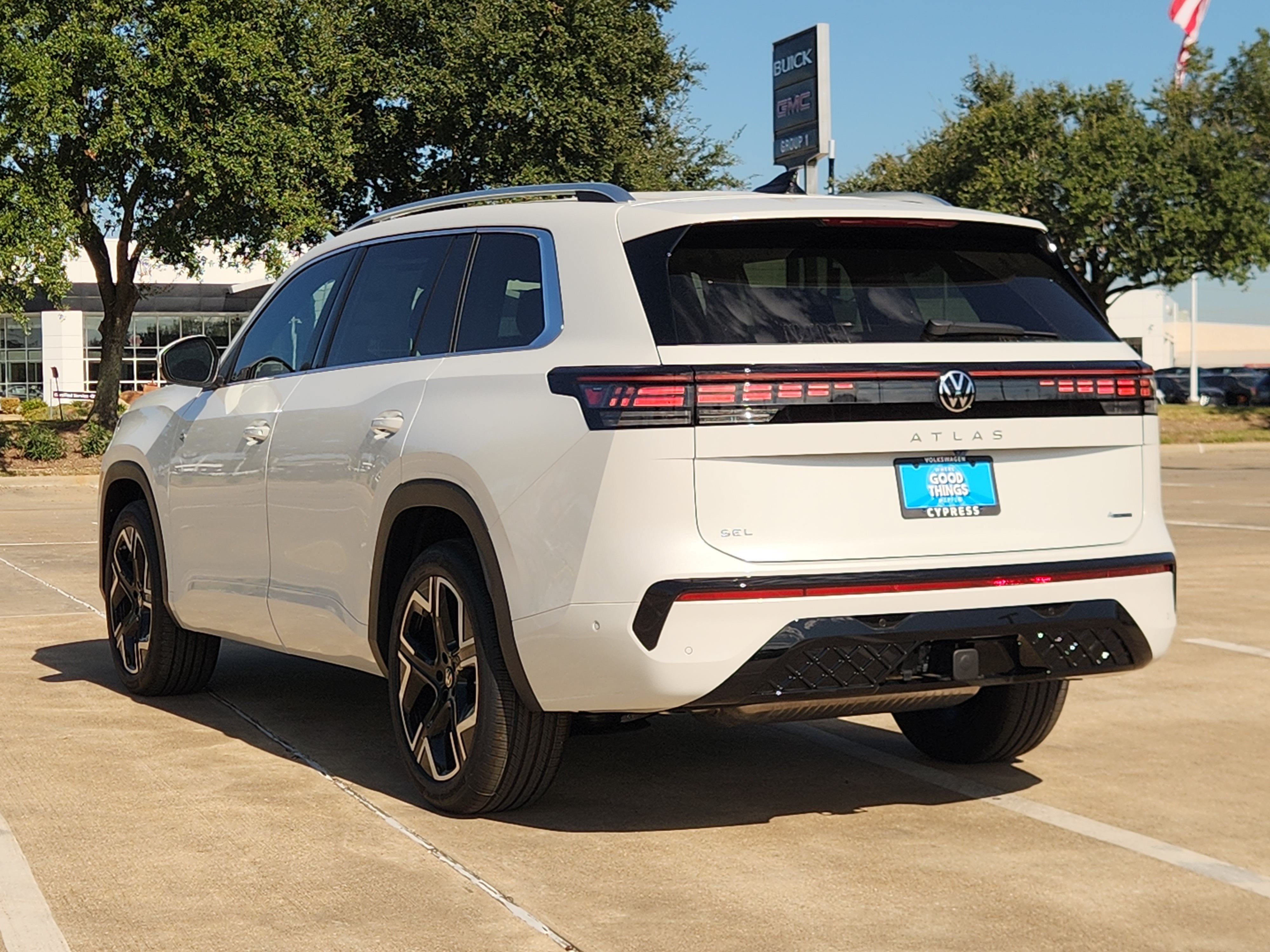 2027 Volkswagen Atlas SEL Premium R-Line