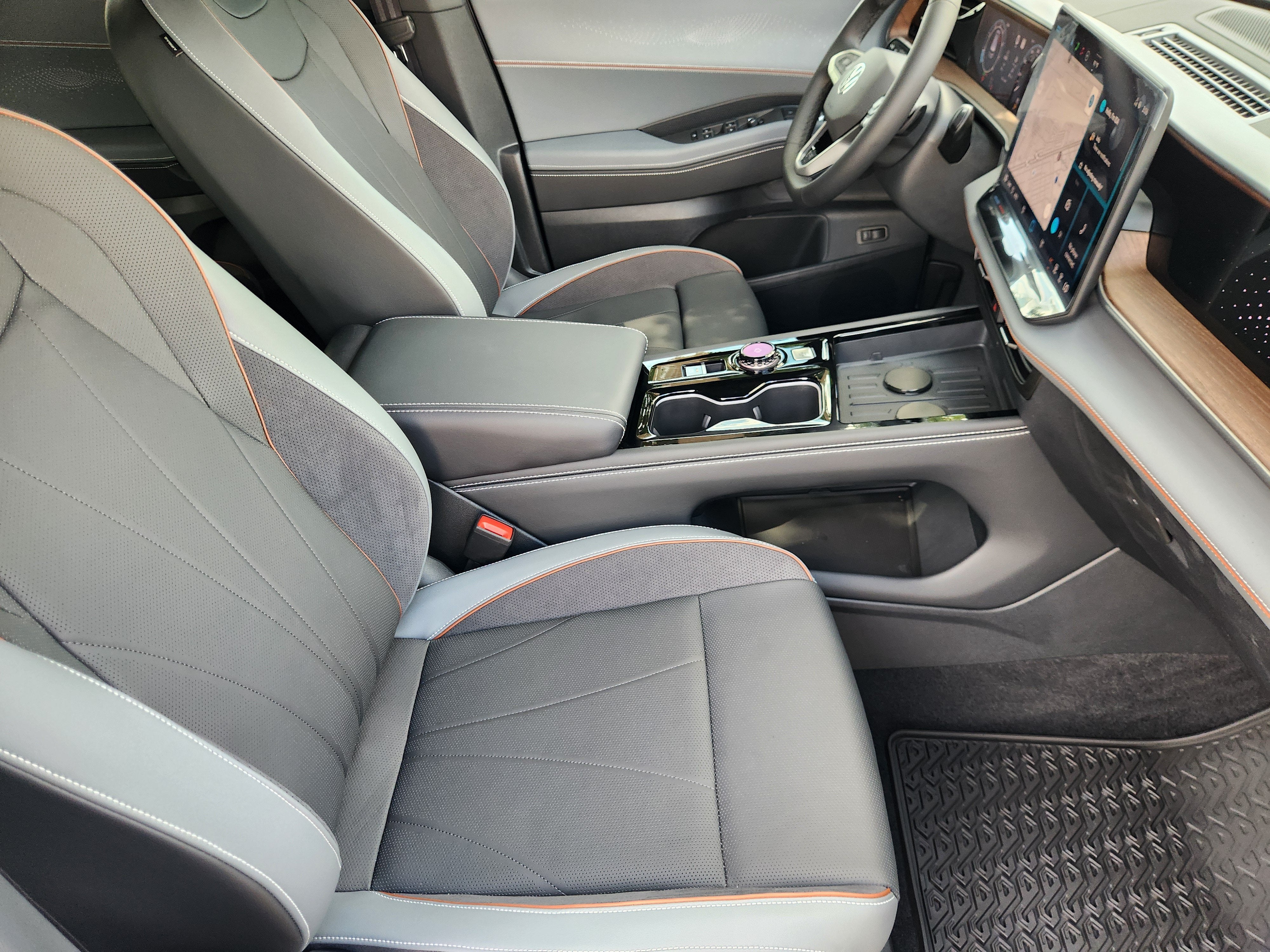2027 Volkswagen Atlas SEL Premium R-Line