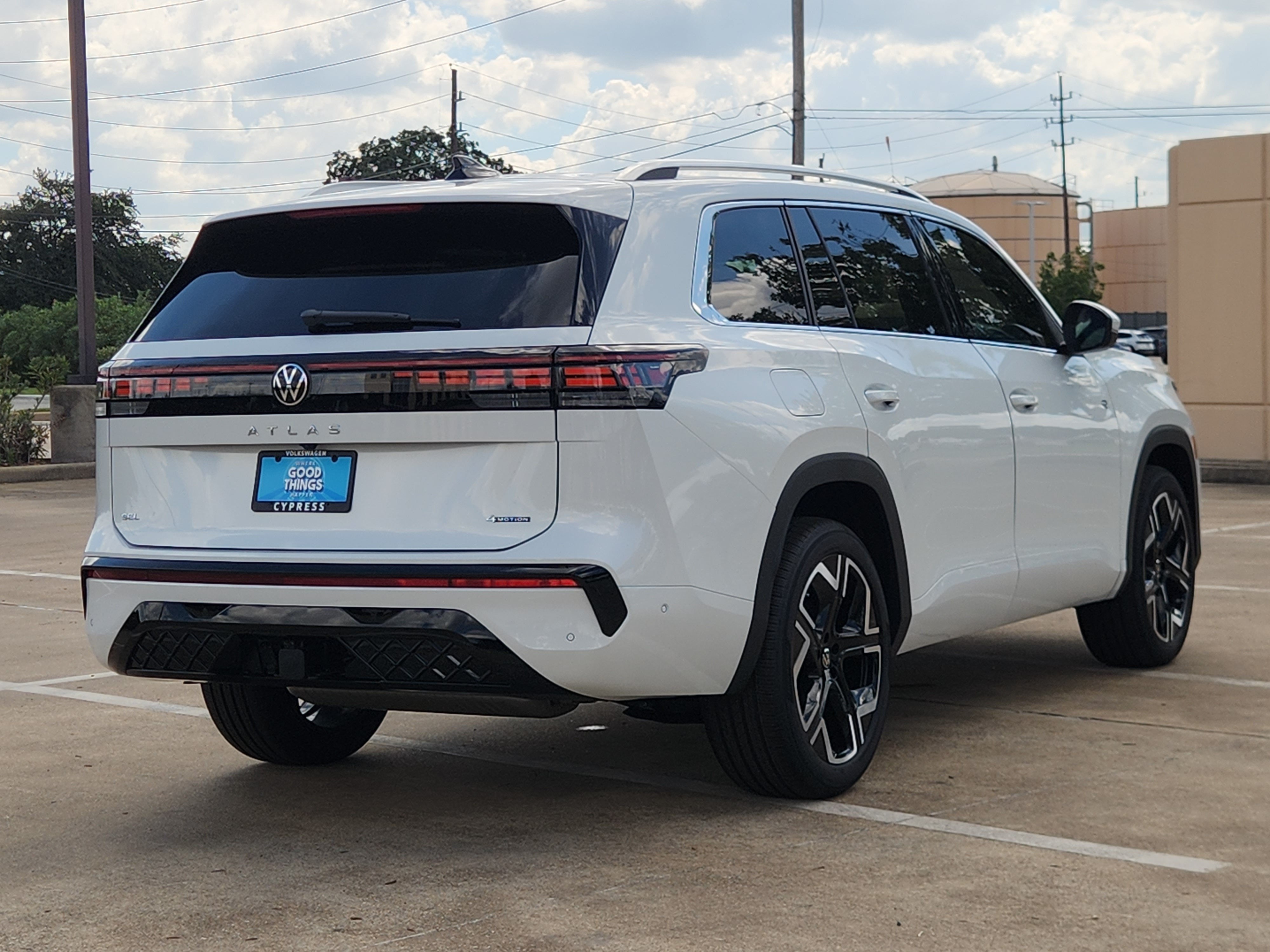 2027 Volkswagen Atlas SEL Premium R-Line