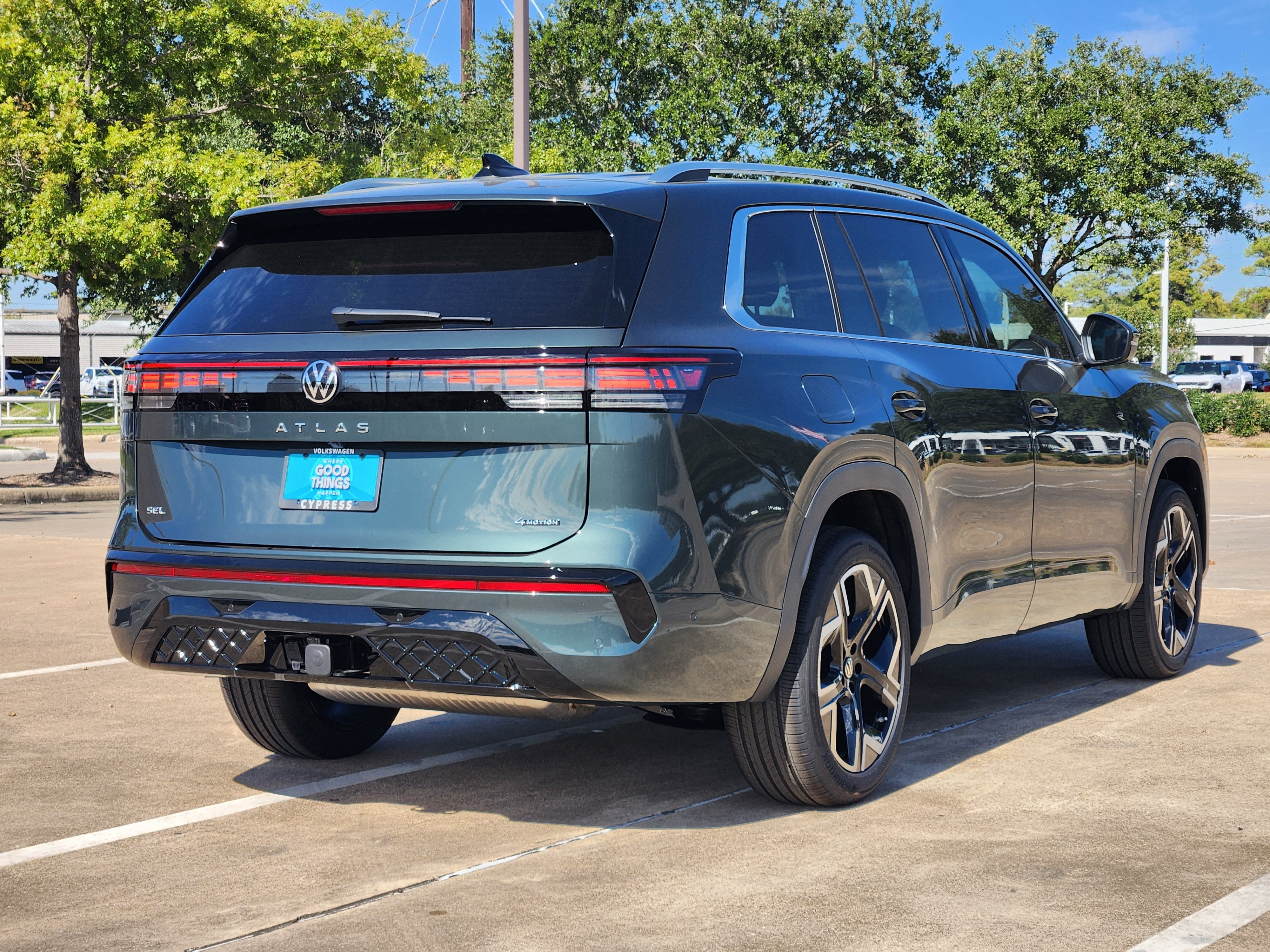 2027 Volkswagen Atlas SEL Premium R-Line