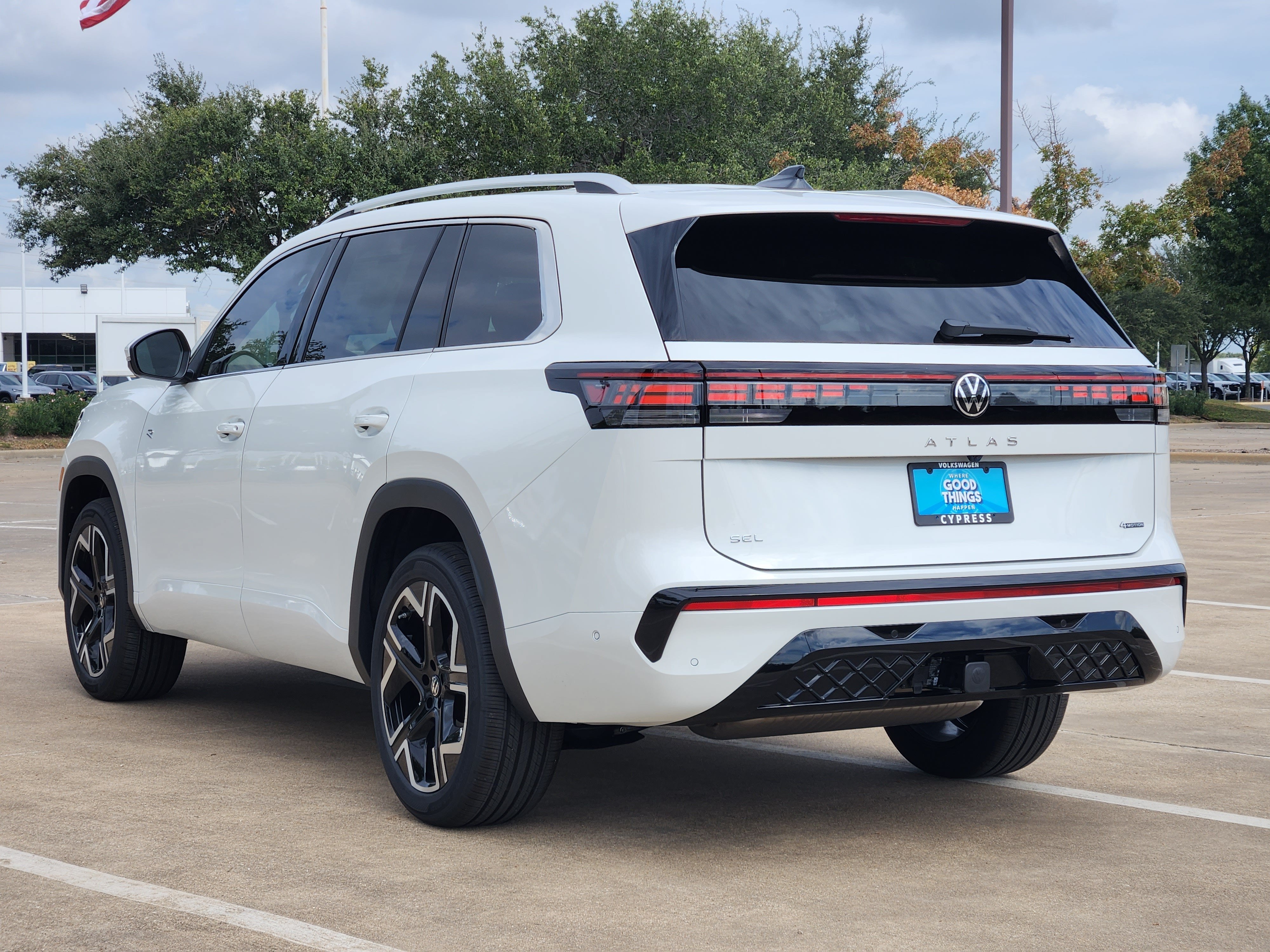 2027 Volkswagen Atlas SEL Premium R-Line