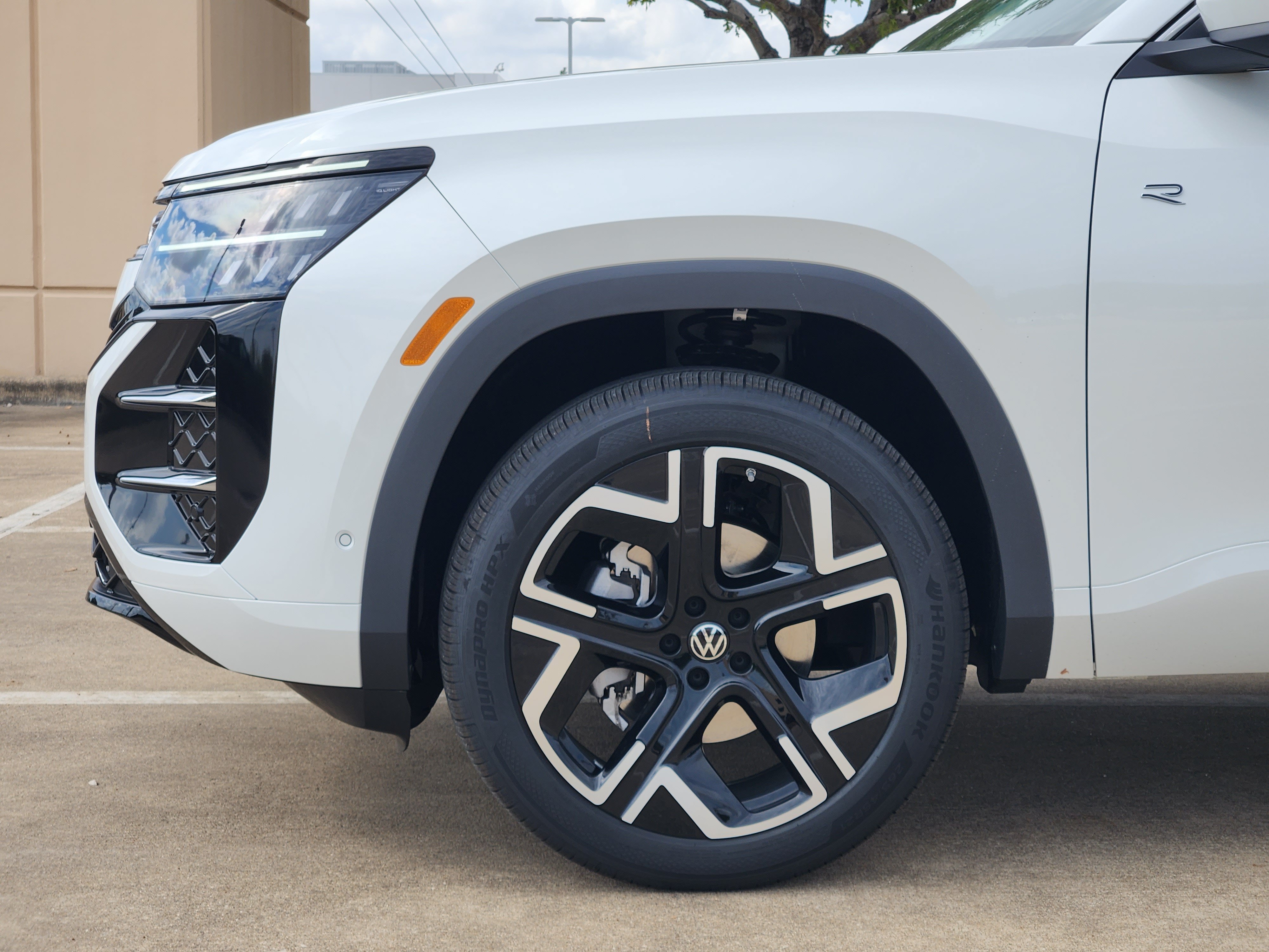 2027 Volkswagen Atlas SEL Premium R-Line