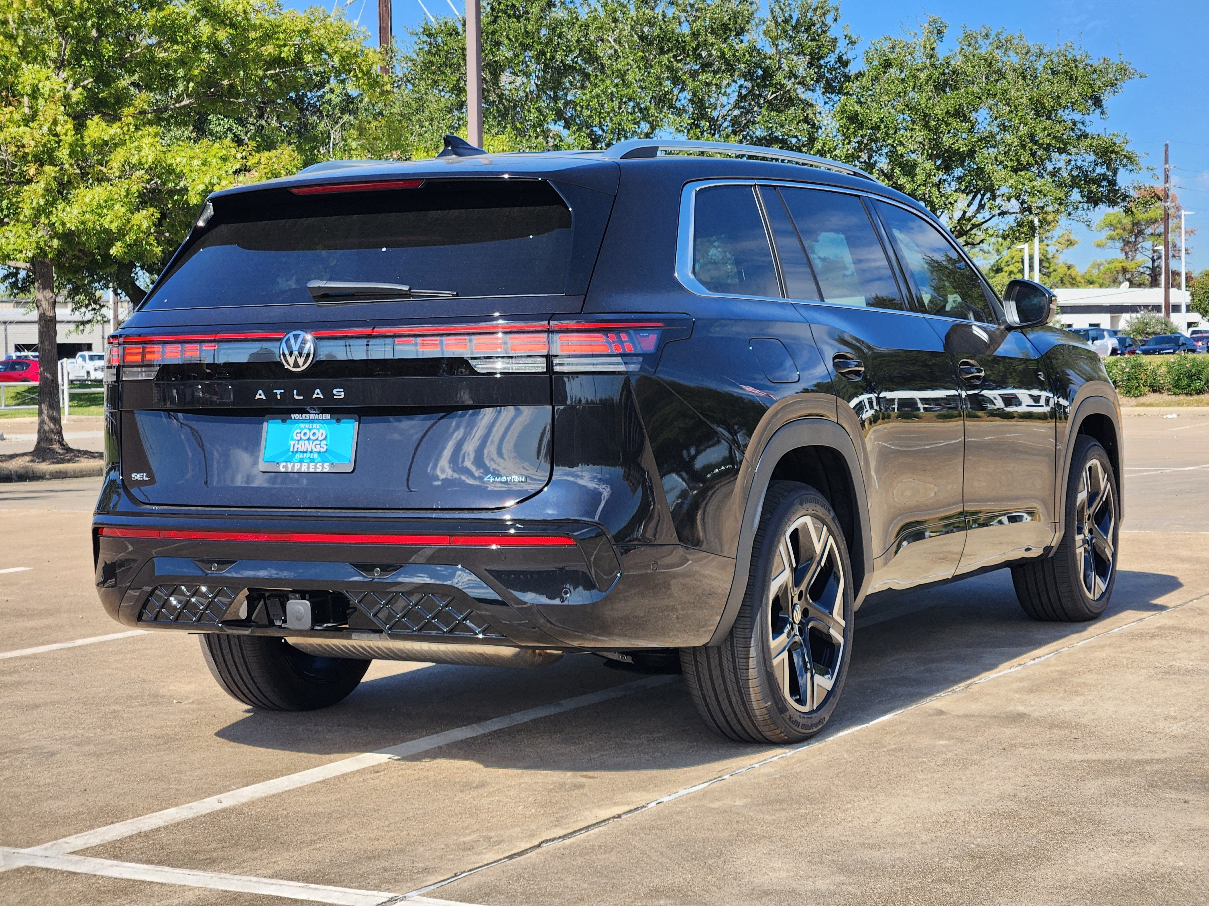2027 Volkswagen Atlas SEL Premium R-Line
