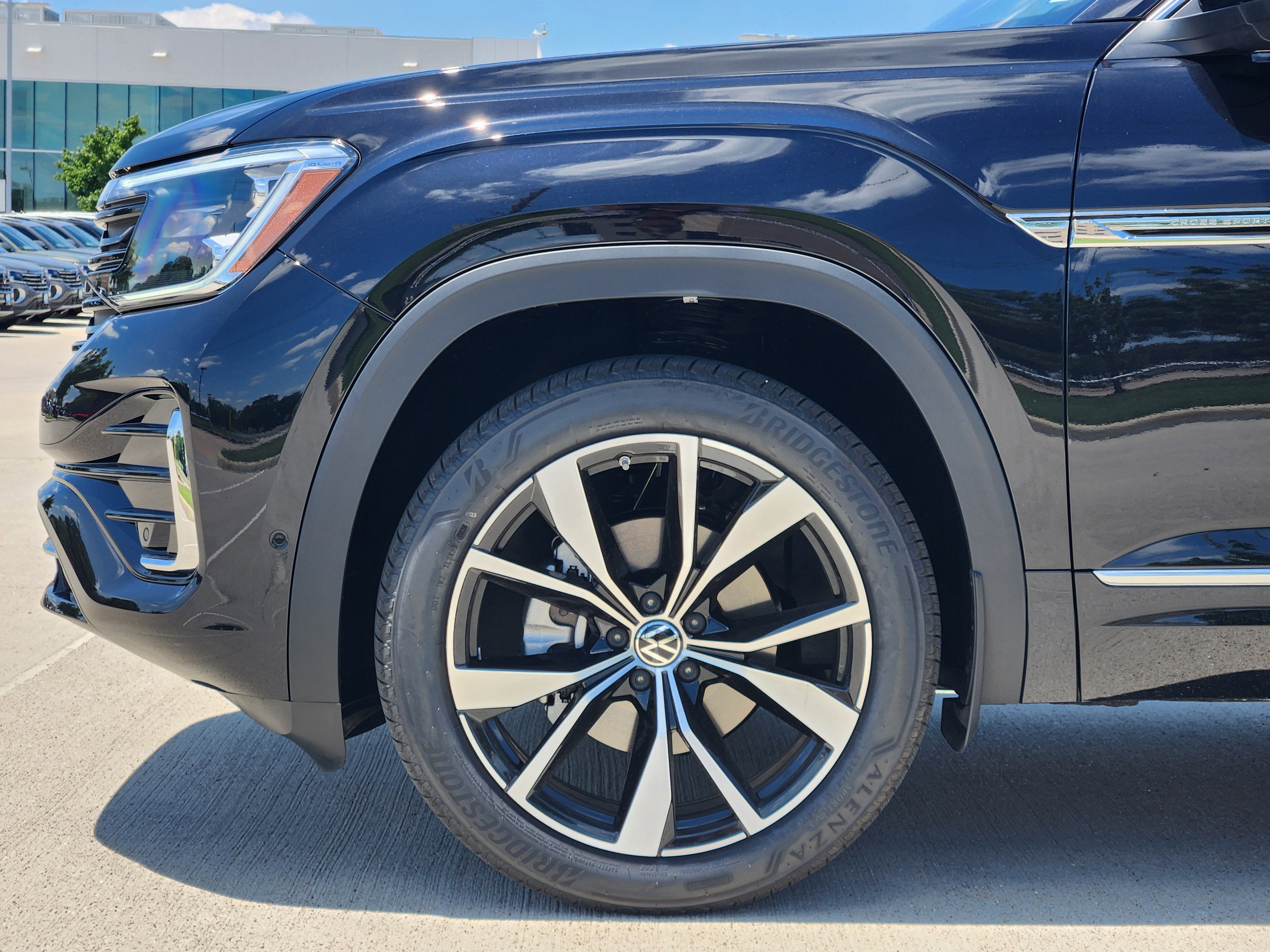 2026 Volkswagen Atlas Cross Sport 2.0T SEL Premium R-Line