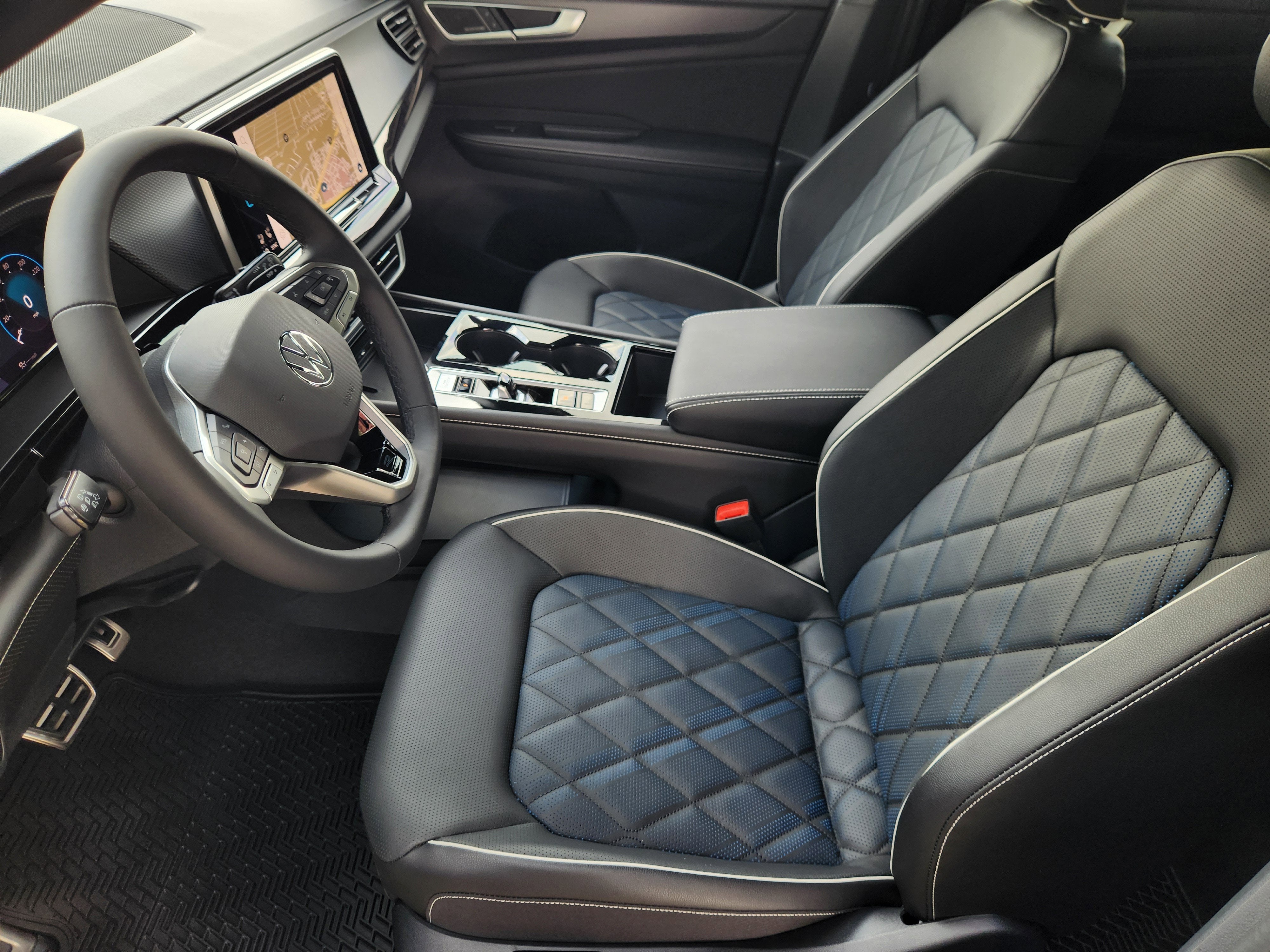 2026 Volkswagen Atlas Cross Sport 2.0T SEL Premium R-Line