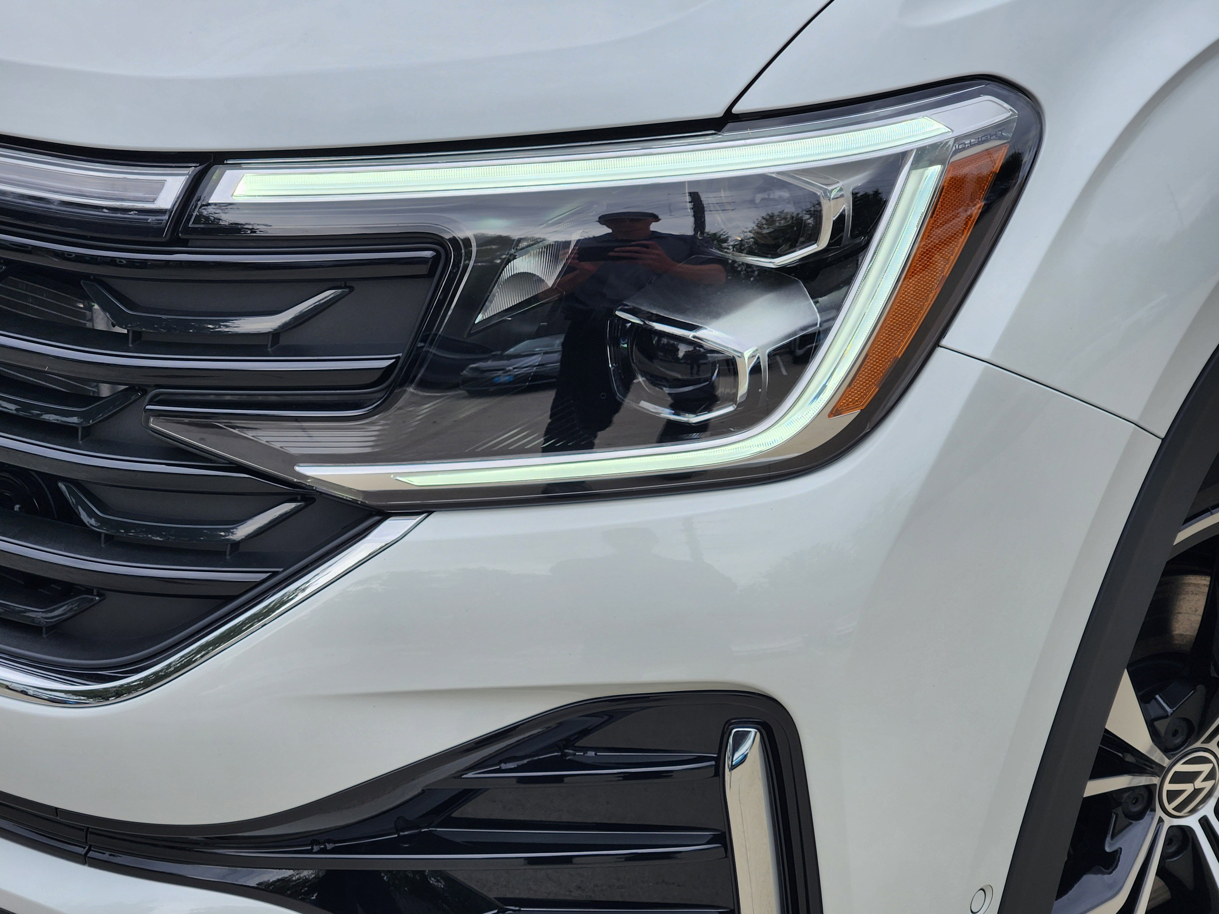 2026 Volkswagen Atlas Cross Sport 2.0T SEL Premium R-Line