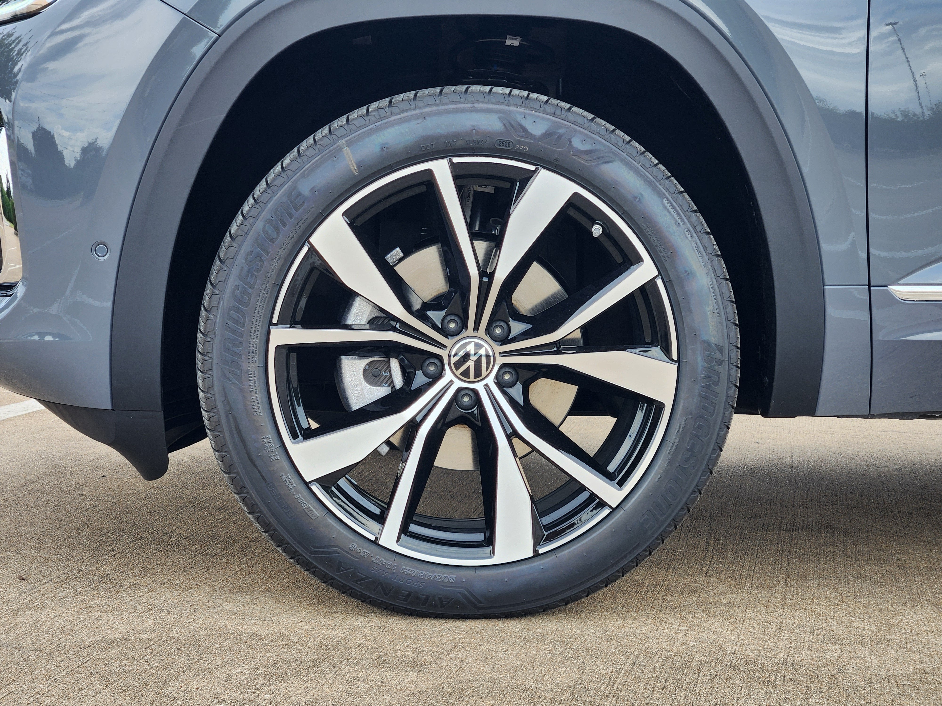 2026 Volkswagen Atlas Cross Sport 2.0T SEL Premium R-Line