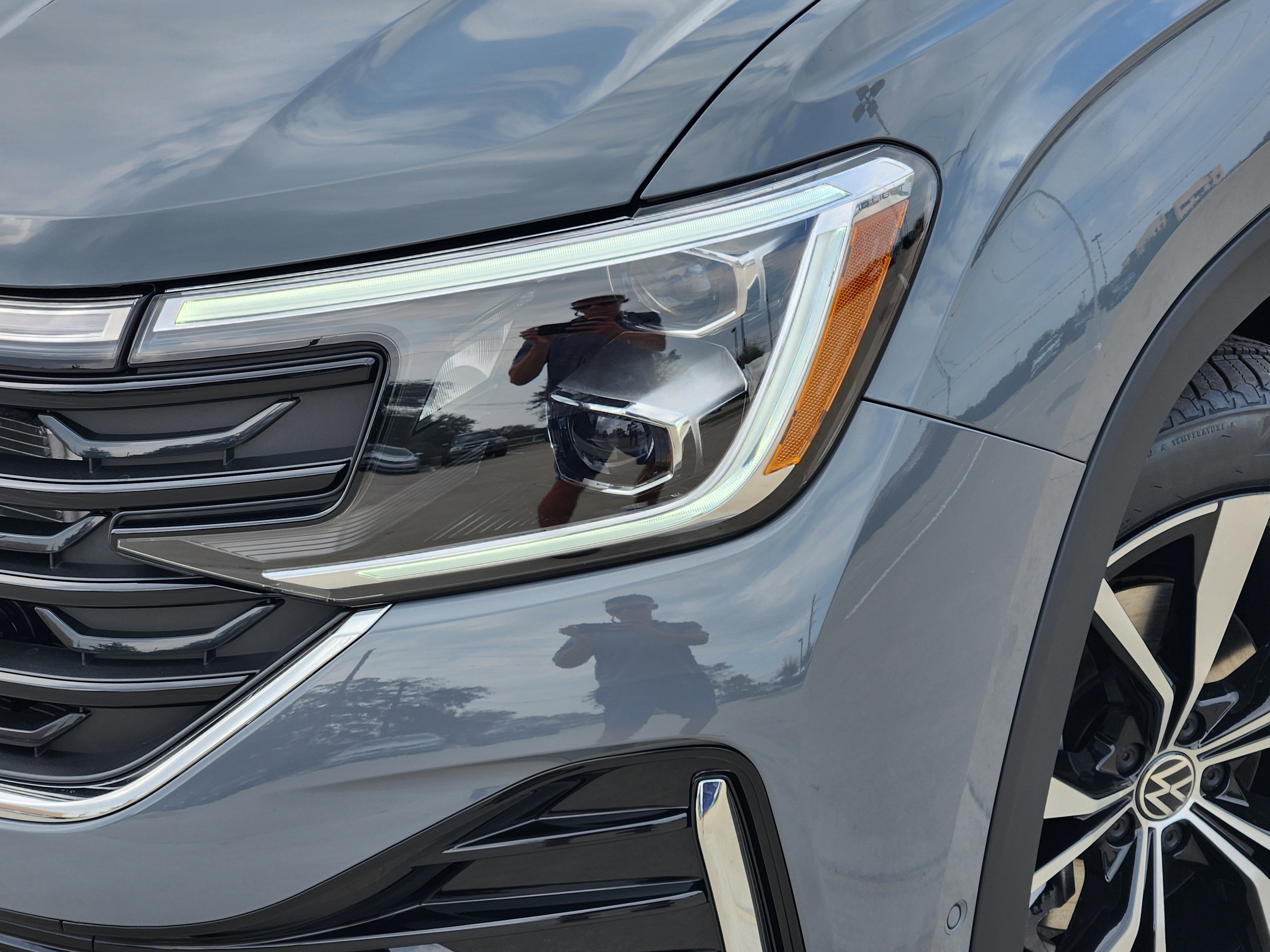 2026 Volkswagen Atlas Cross Sport 2.0T SEL Premium R-Line