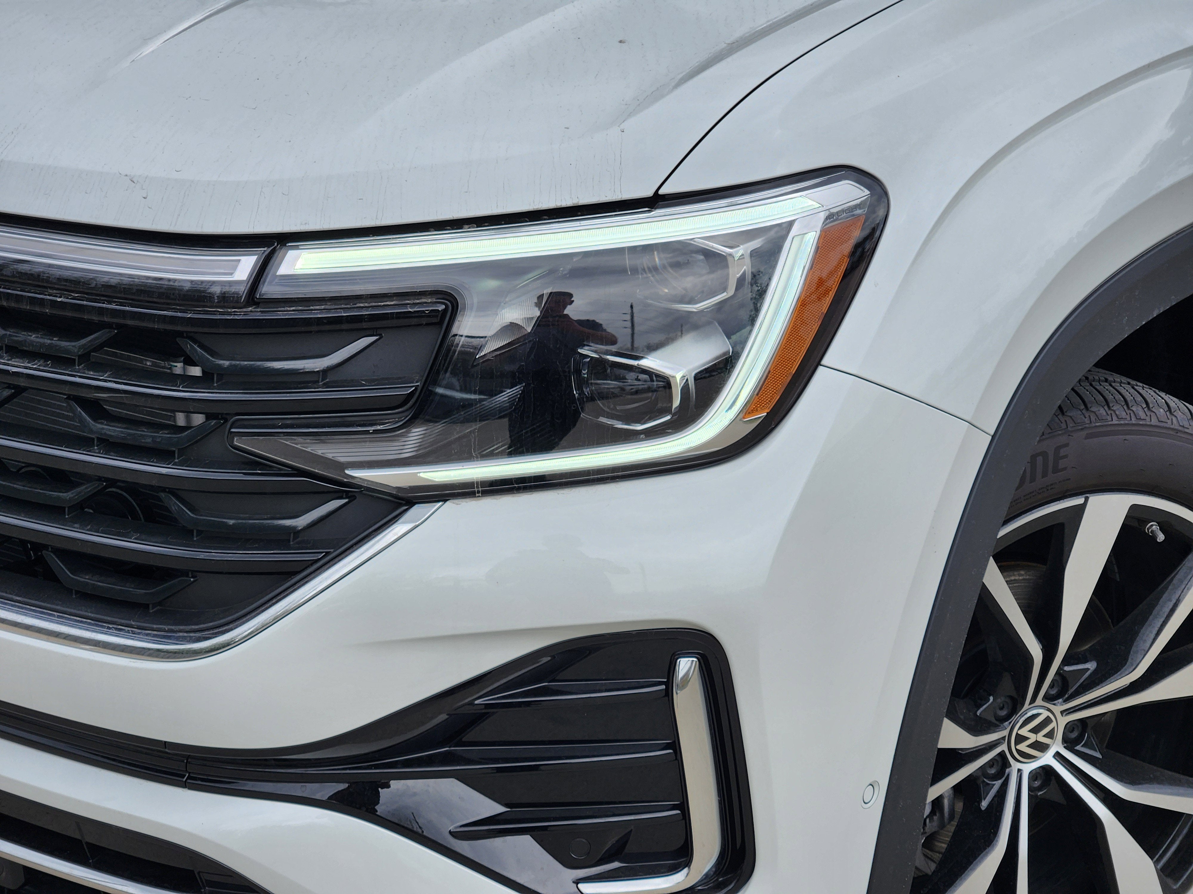 2026 Volkswagen Atlas Cross Sport 2.0T SEL Premium R-Line