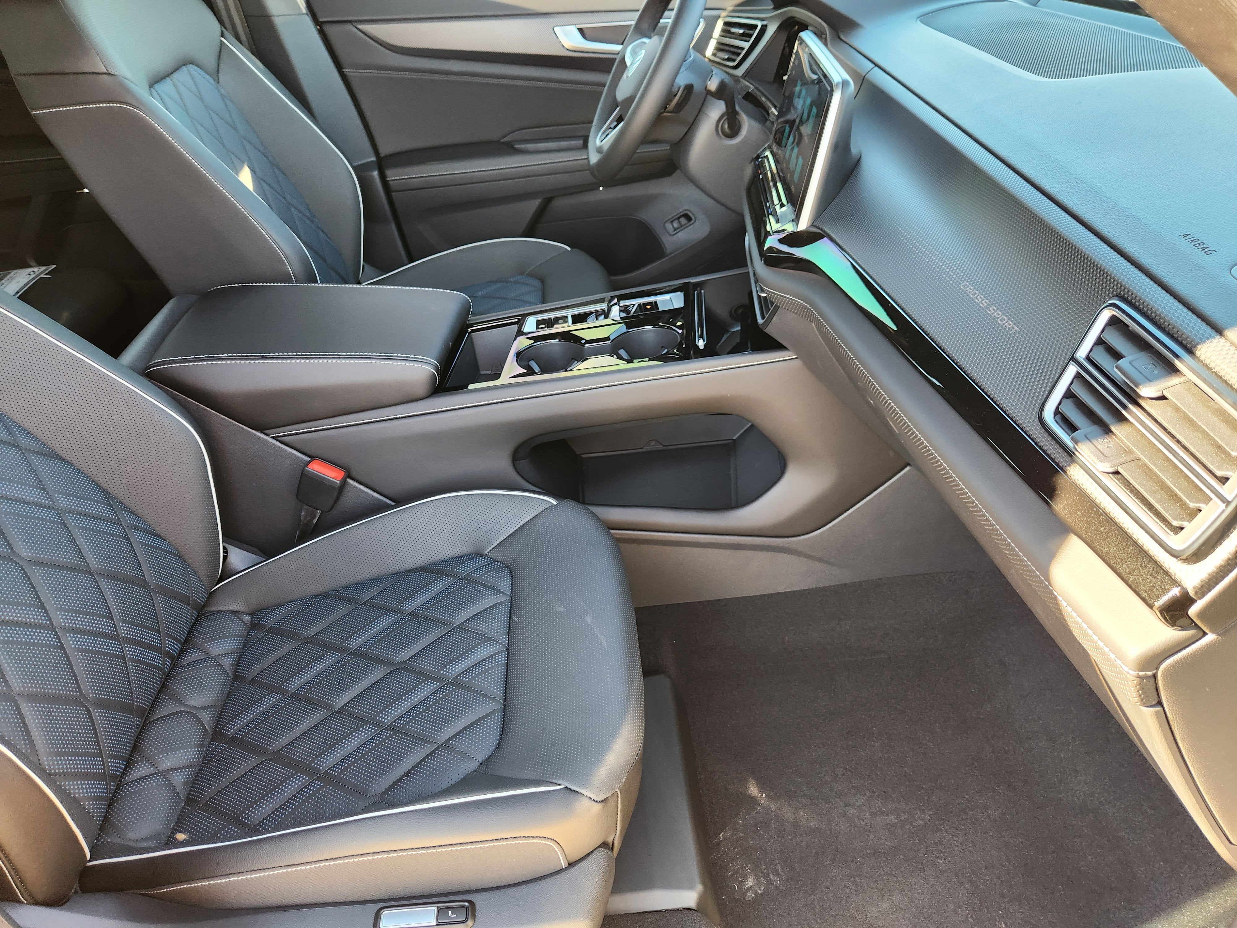 2026 Volkswagen Atlas Cross Sport 2.0T SEL Premium R-Line