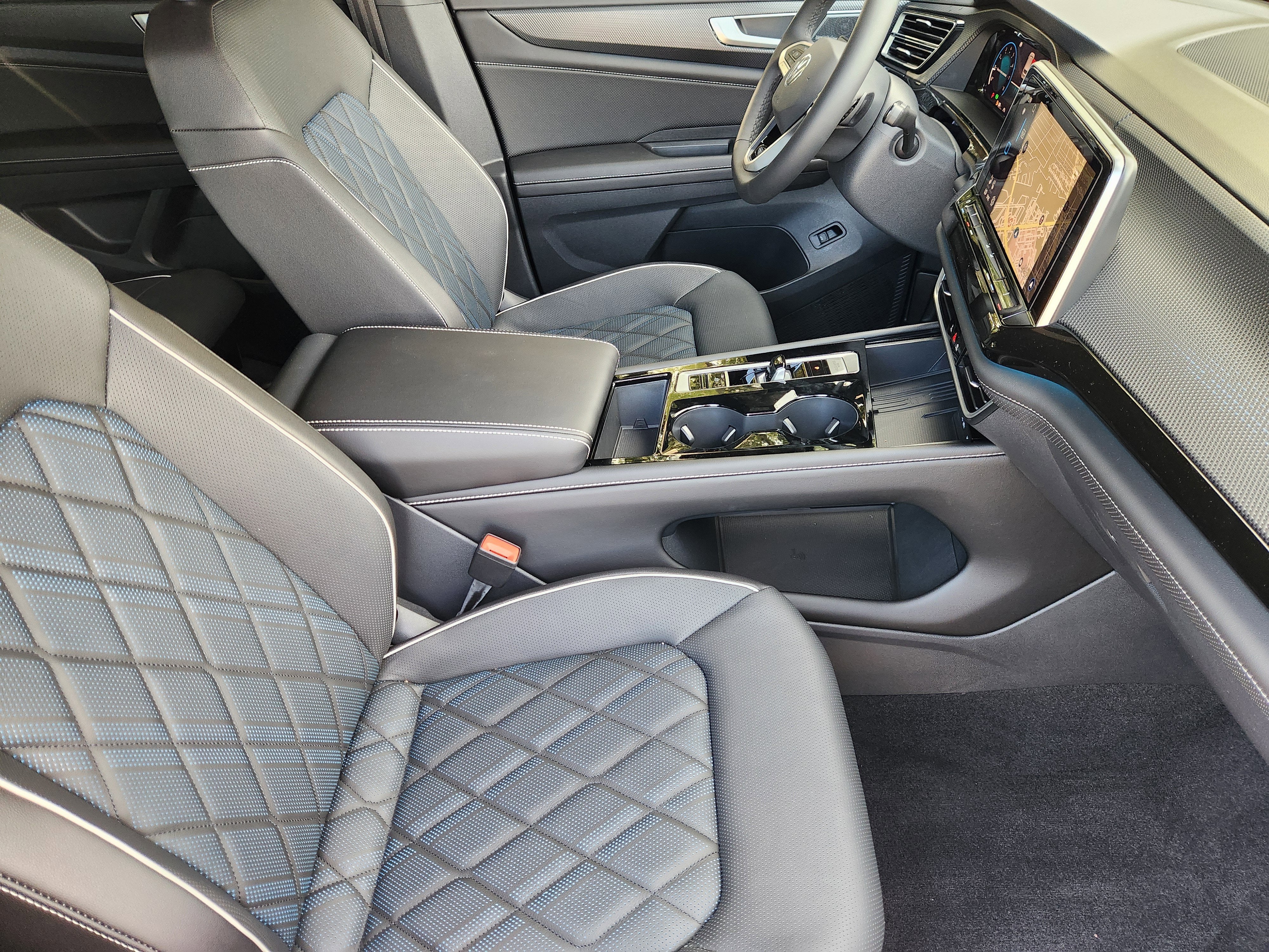 2026 Volkswagen Atlas Cross Sport 2.0T SEL Premium R-Line