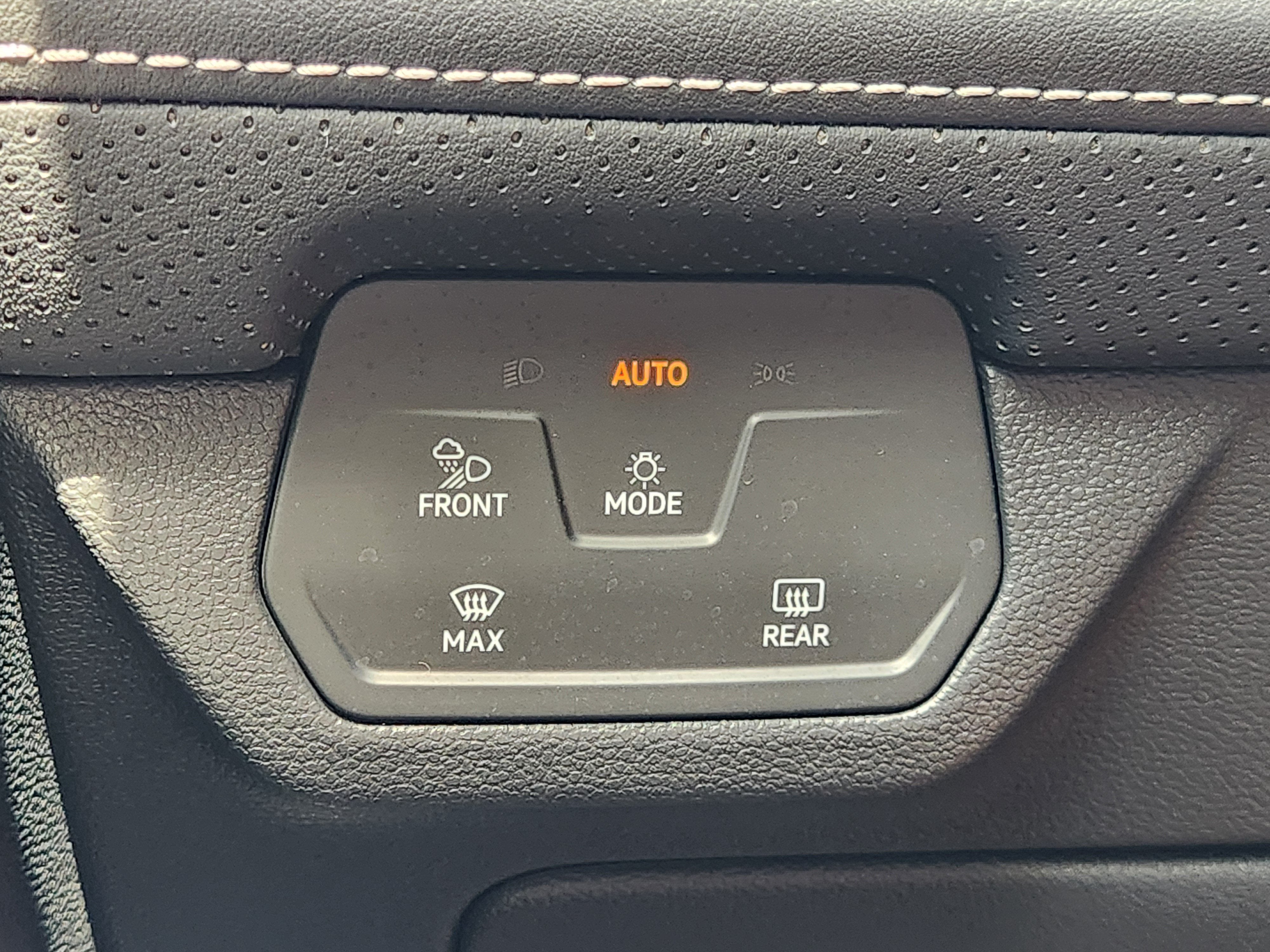 2024 Volkswagen Atlas Cross Sport 2.0T SEL Premium R-Line