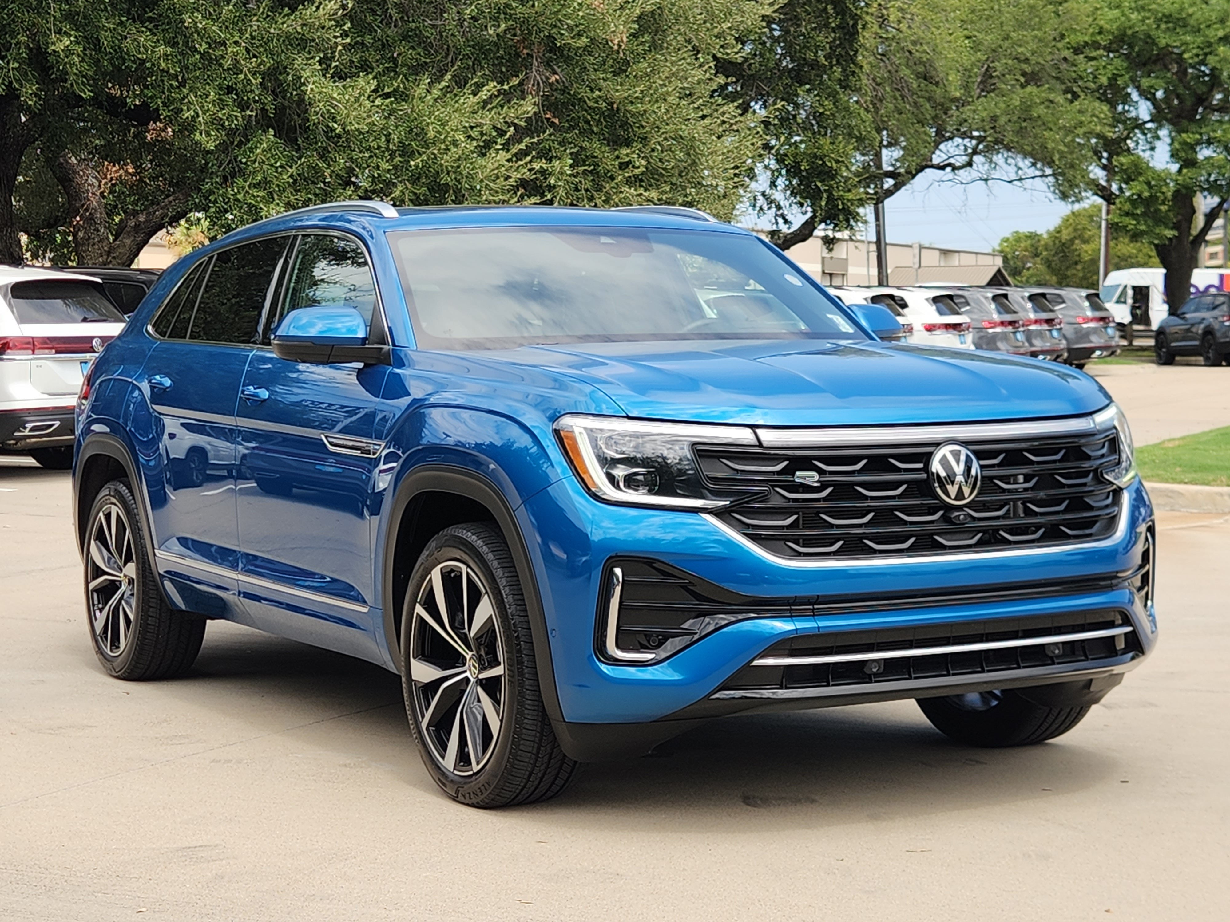2024 Volkswagen Atlas Cross Sport 2.0T SEL Premium R-Line