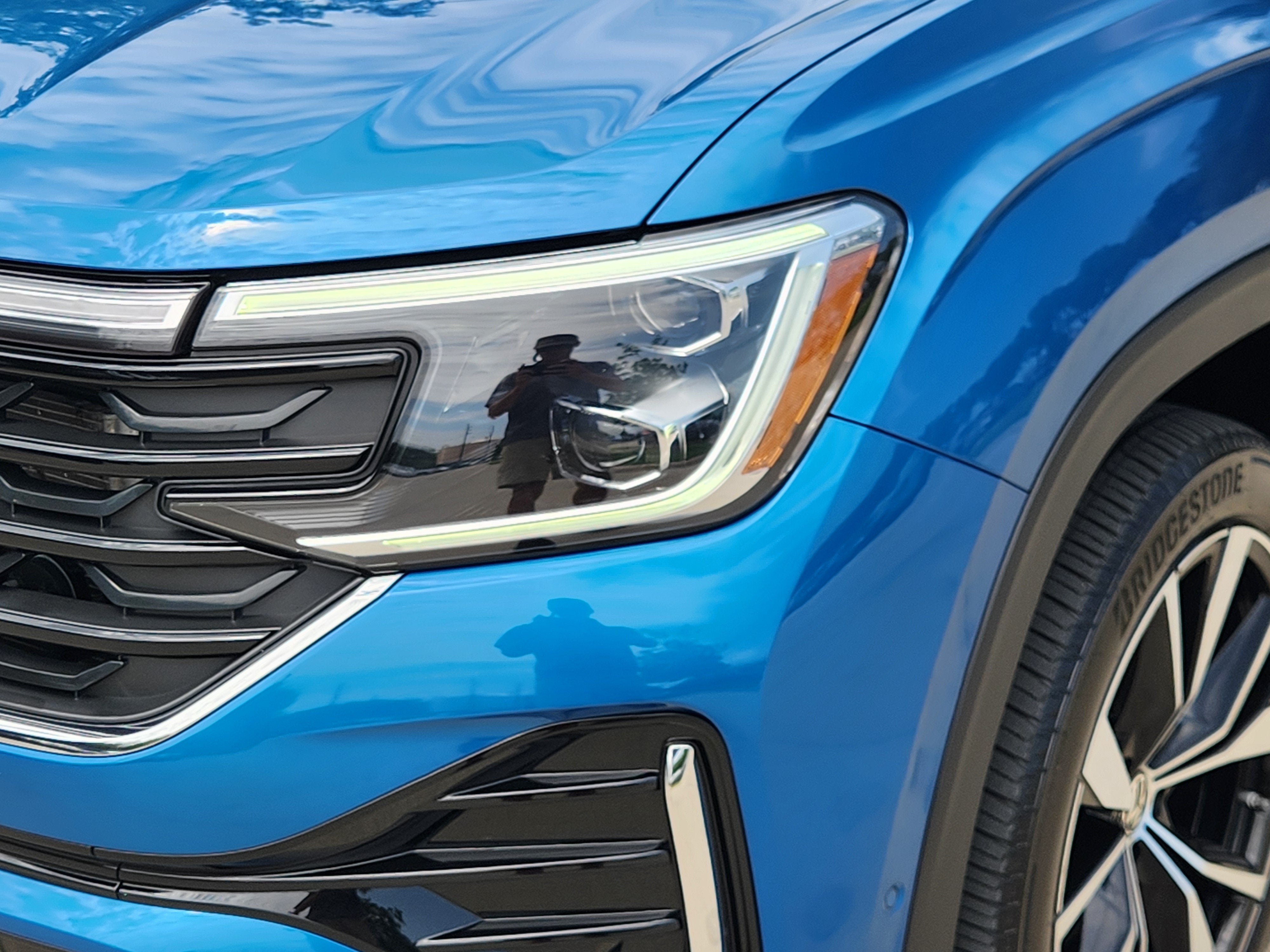 2024 Volkswagen Atlas Cross Sport 2.0T SEL Premium R-Line