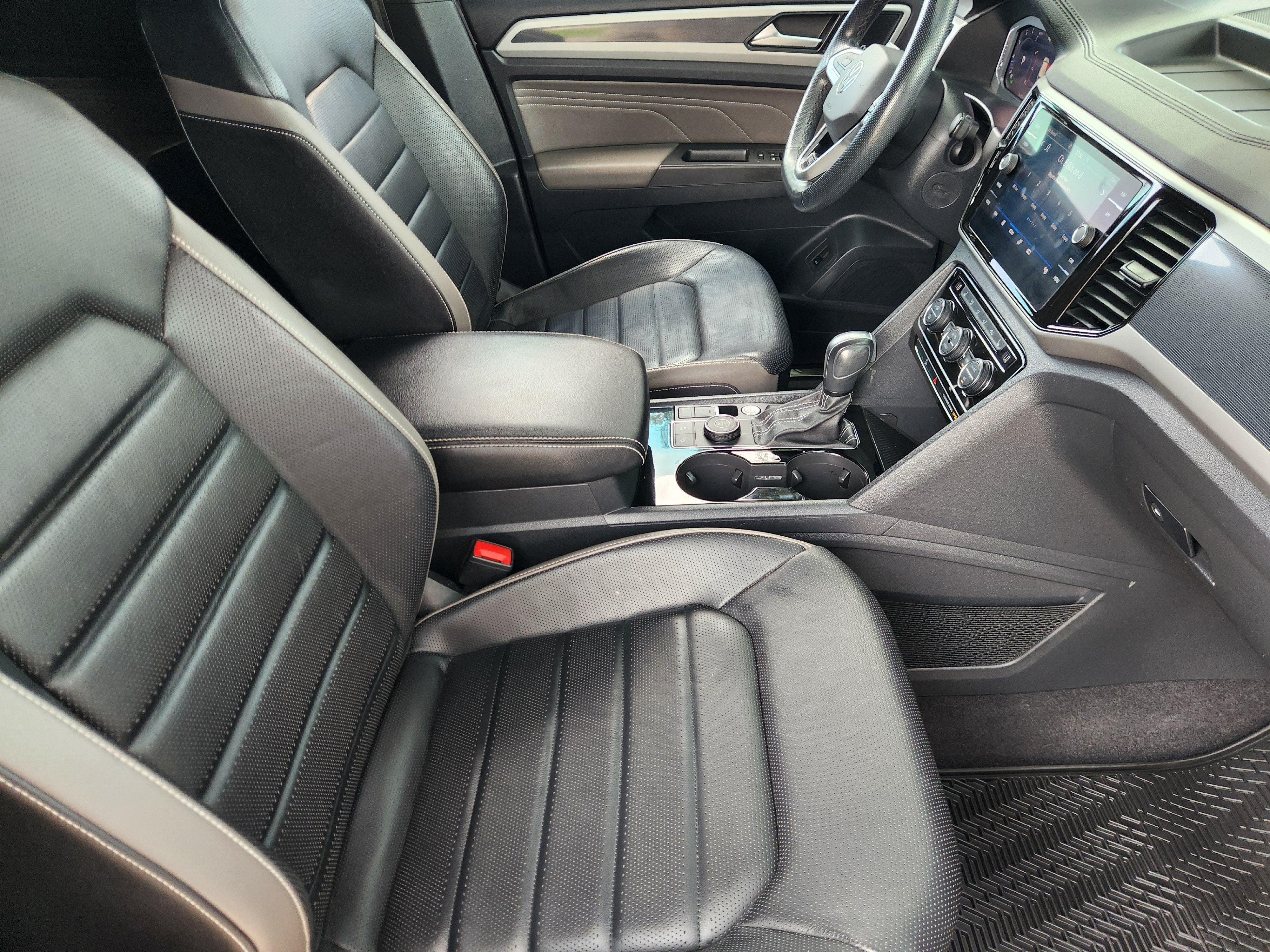 2023 Volkswagen Atlas Cross Sport 3.6L V6 SEL Premium R-Line