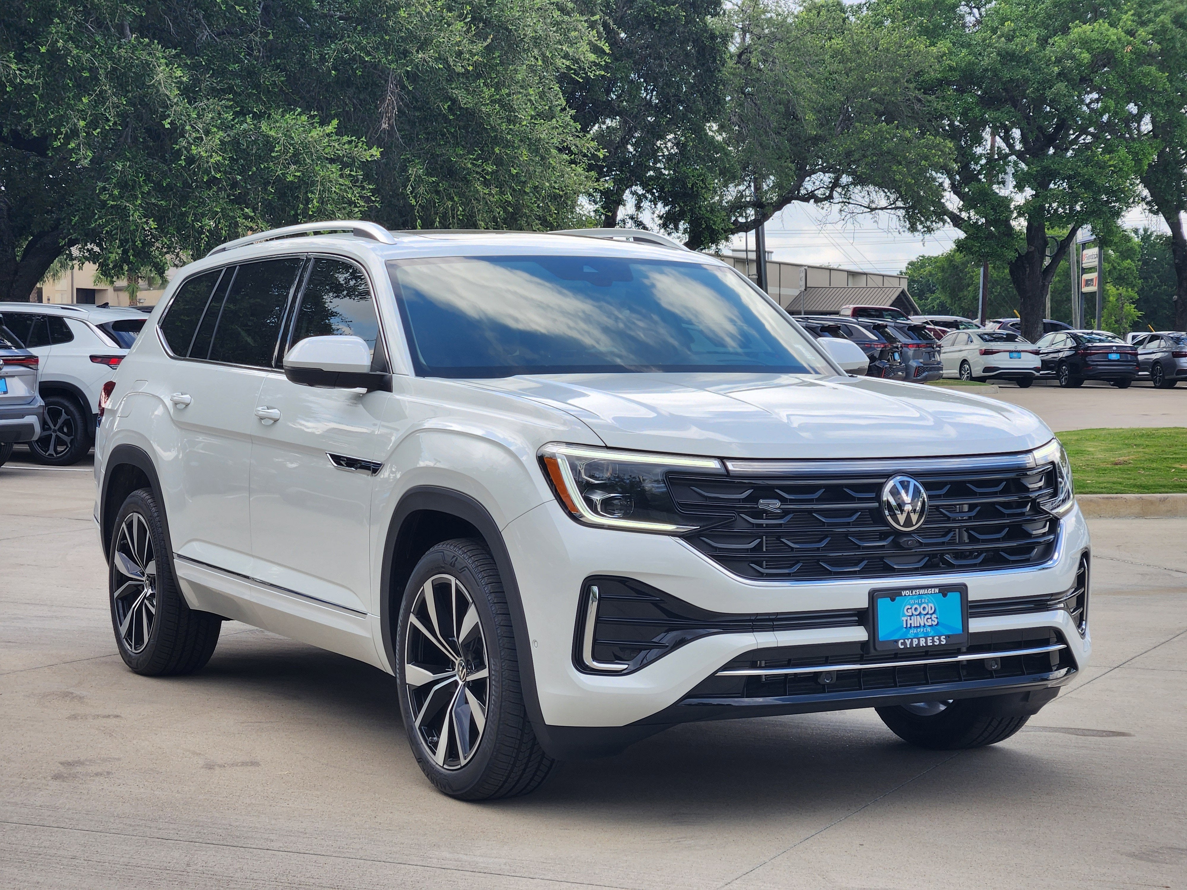 2026 Volkswagen Atlas 2.0T SEL Premium R-Line