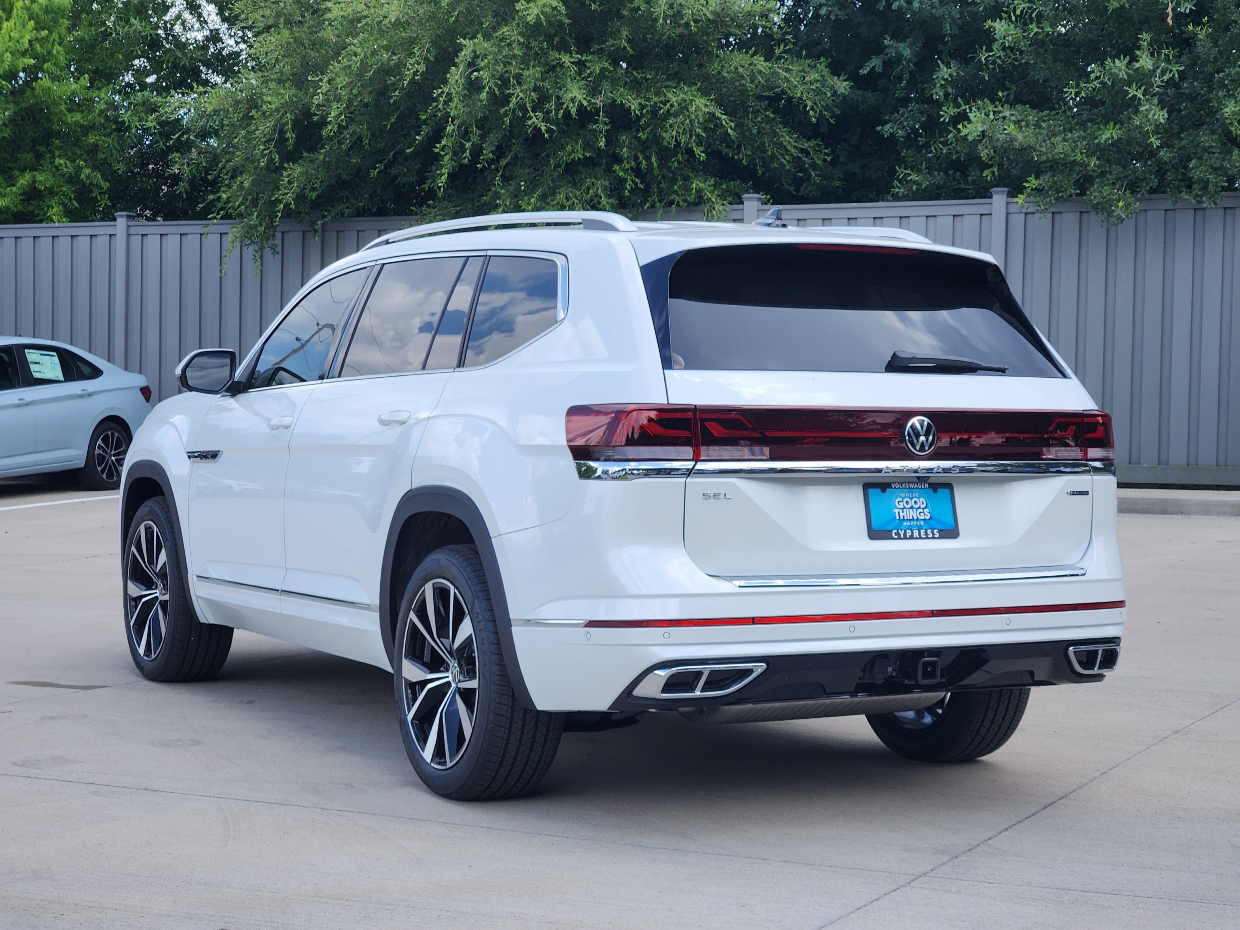 2026 Volkswagen Atlas 2.0T SEL Premium R-Line