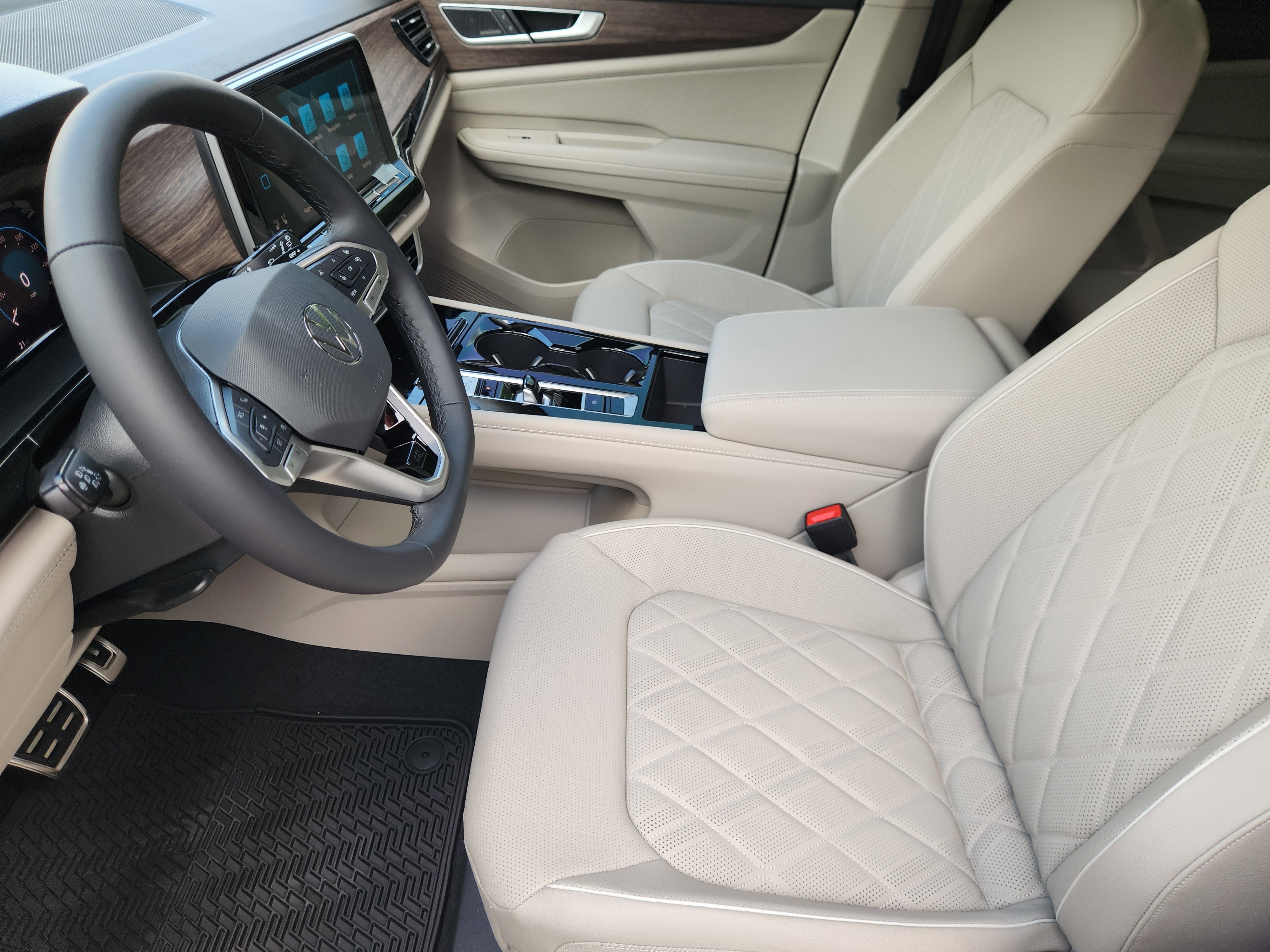 2026 Volkswagen Atlas 2.0T SEL Premium R-Line