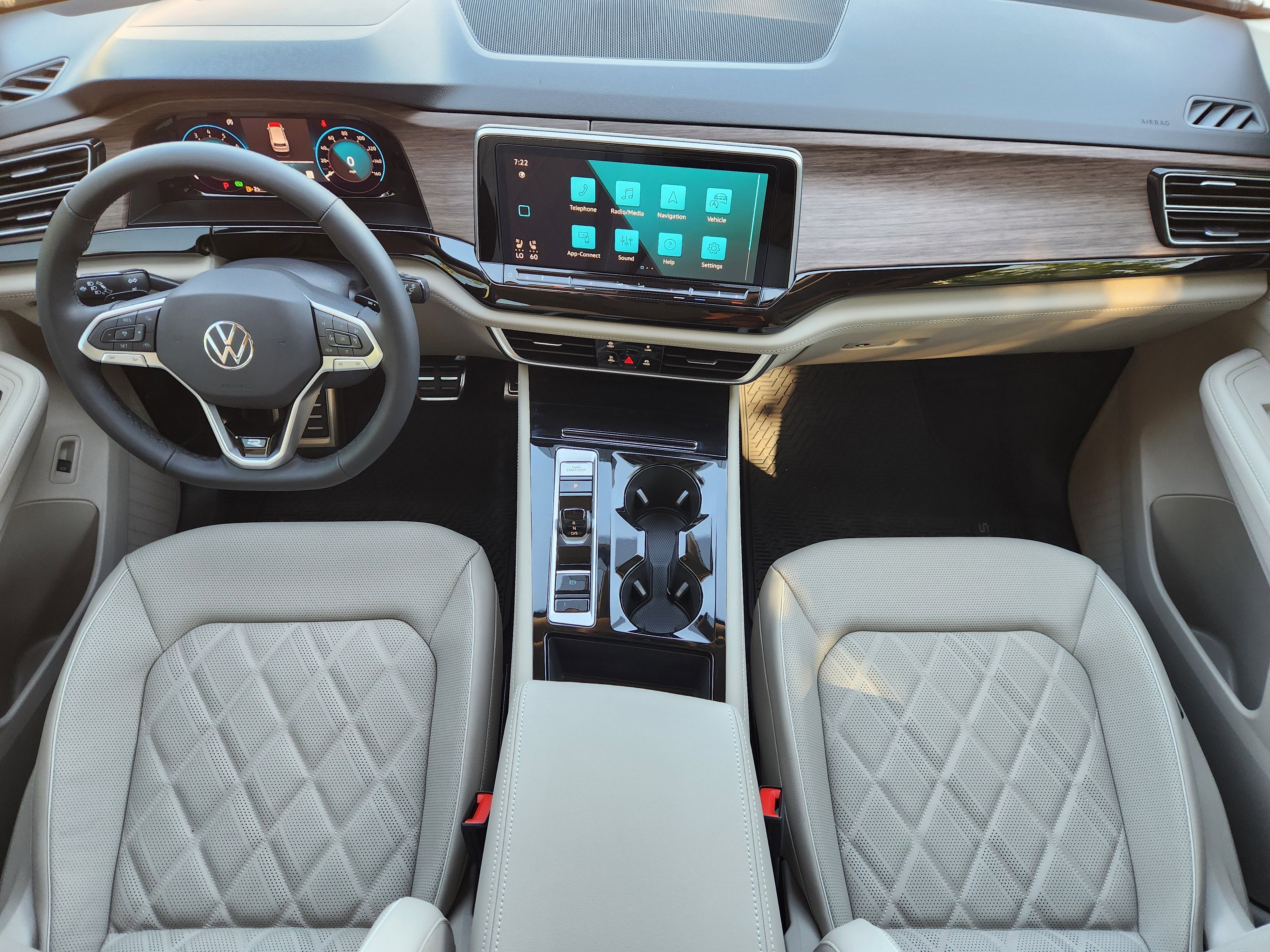 2026 Volkswagen Atlas 2.0T SEL Premium R-Line