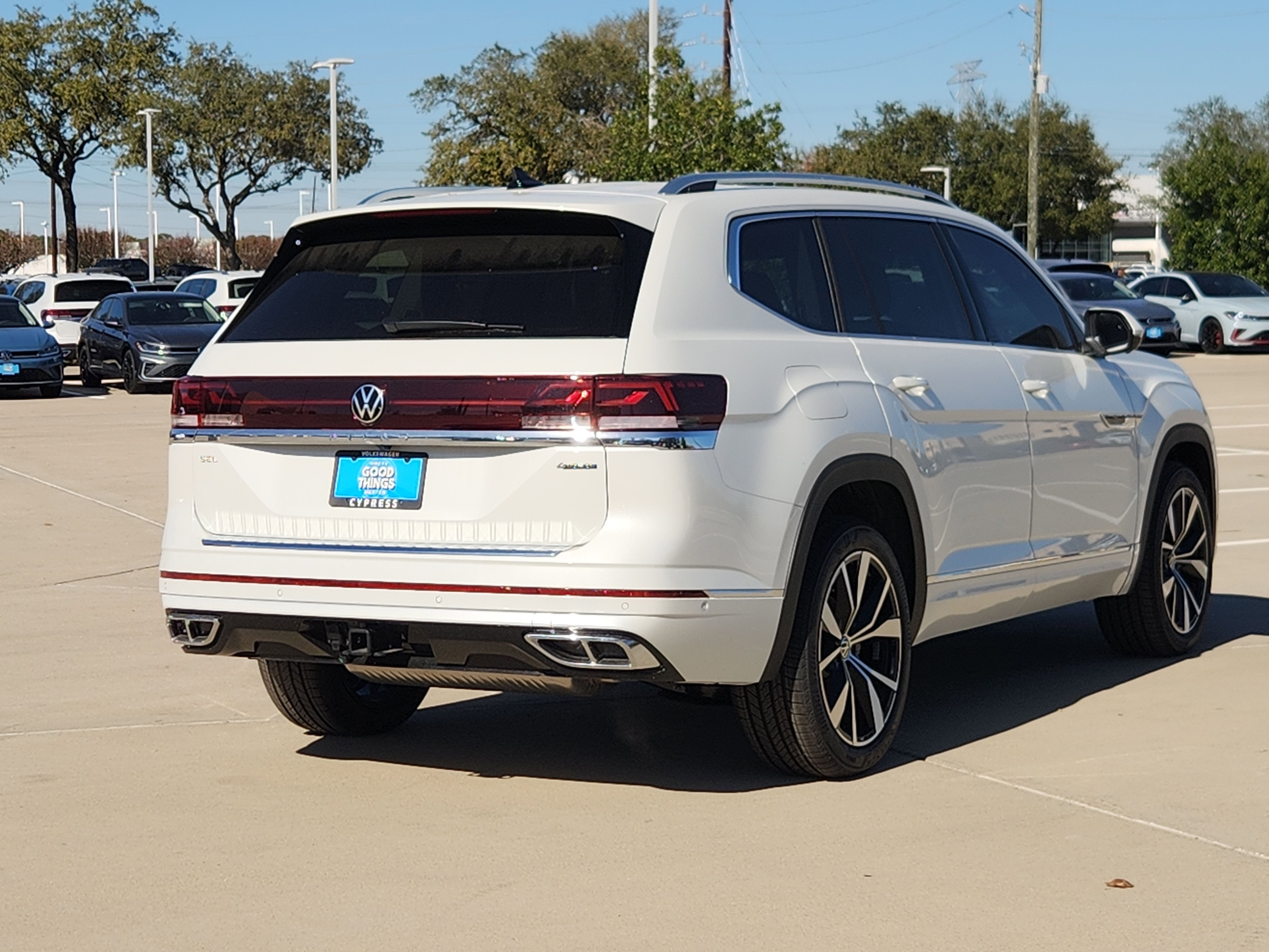 2026 Volkswagen Atlas 2.0T SEL Premium R-Line