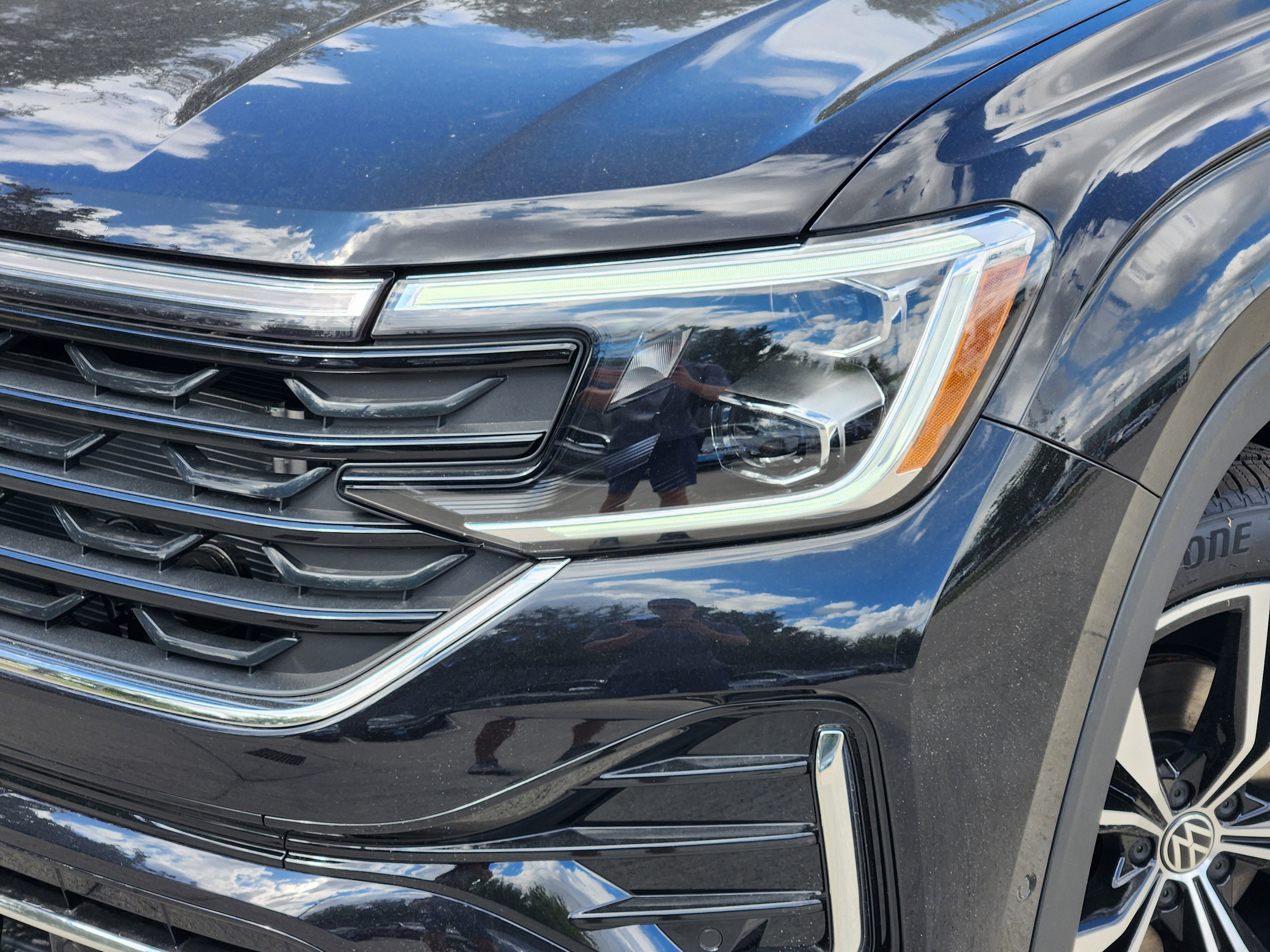 2026 Volkswagen Atlas 2.0T SEL Premium R-Line