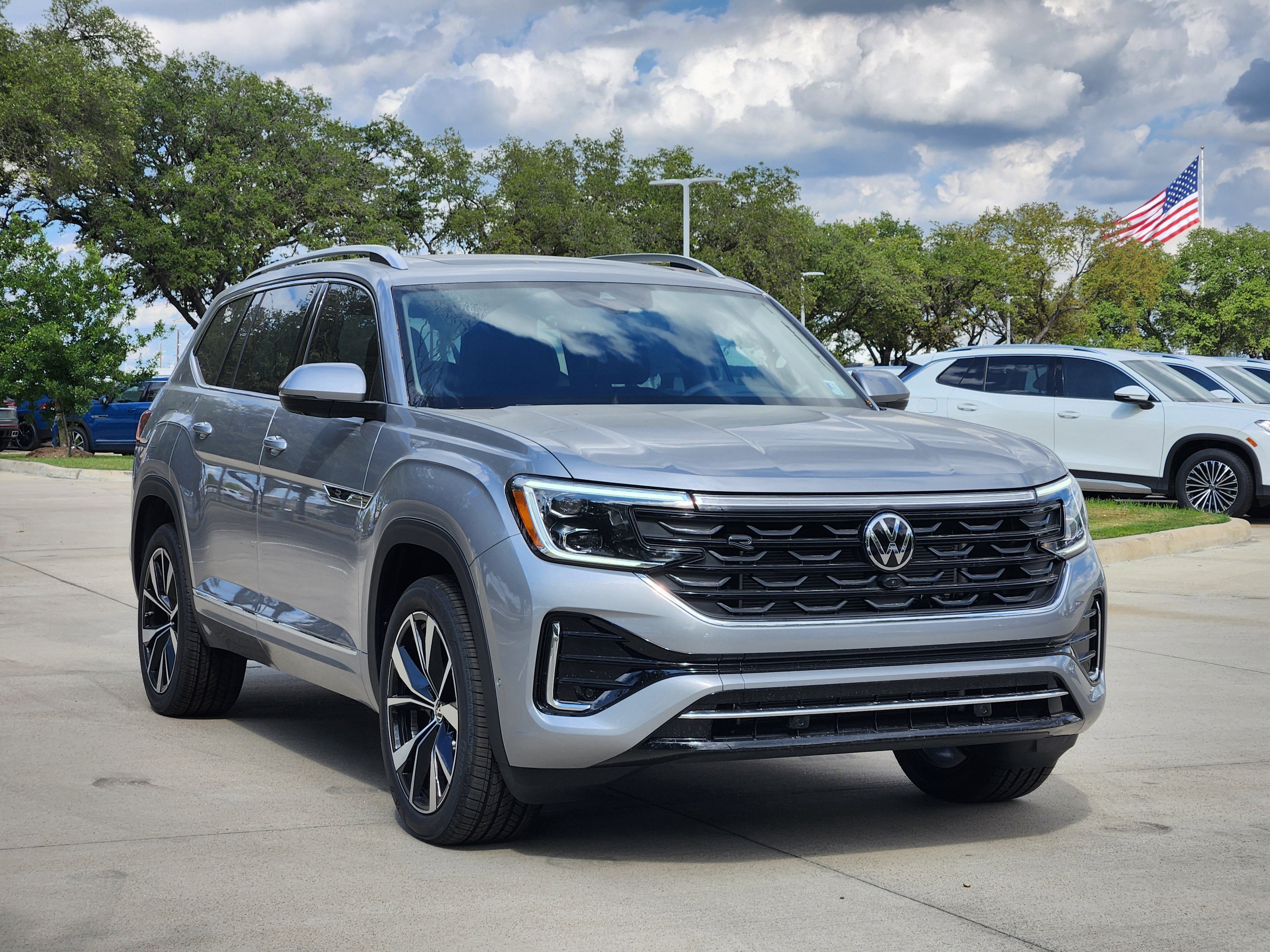 2026 Volkswagen Atlas 2.0T SEL Premium R-Line