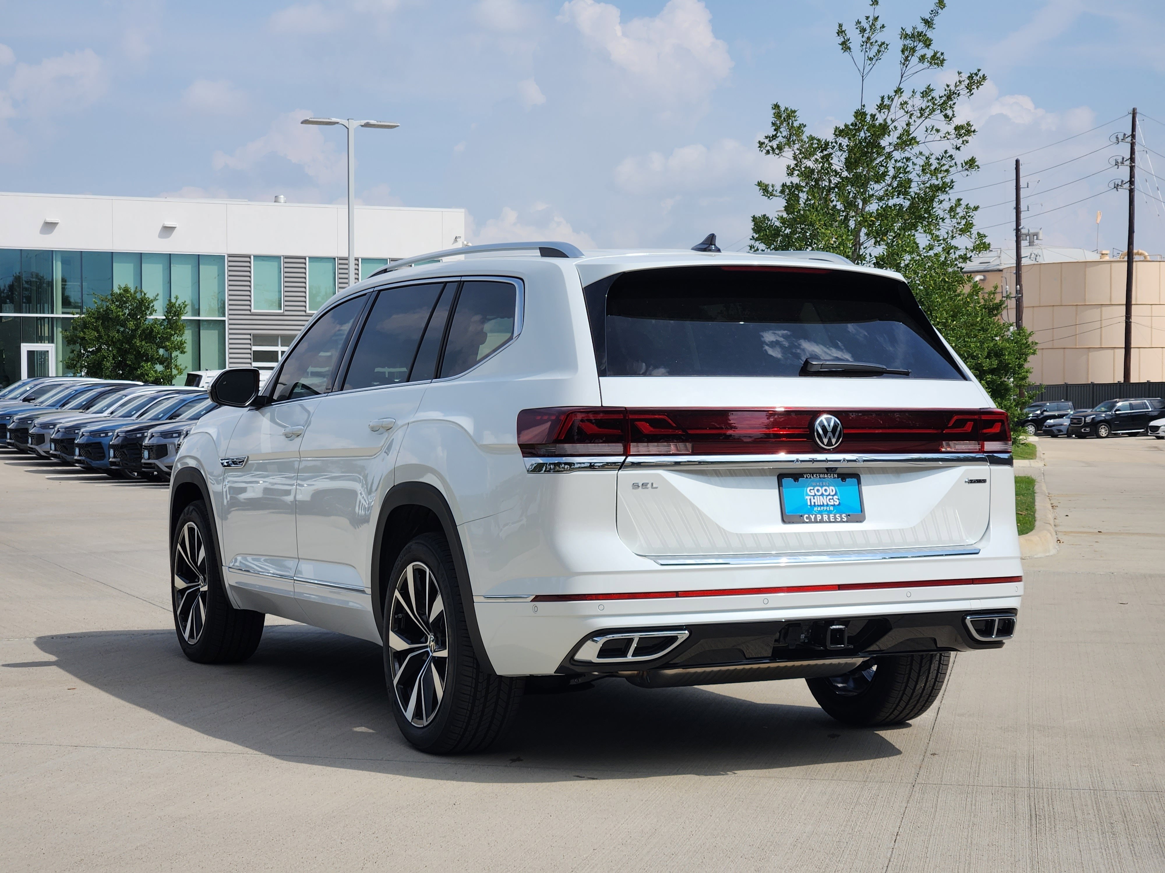 2026 Volkswagen Atlas 2.0T SEL Premium R-Line