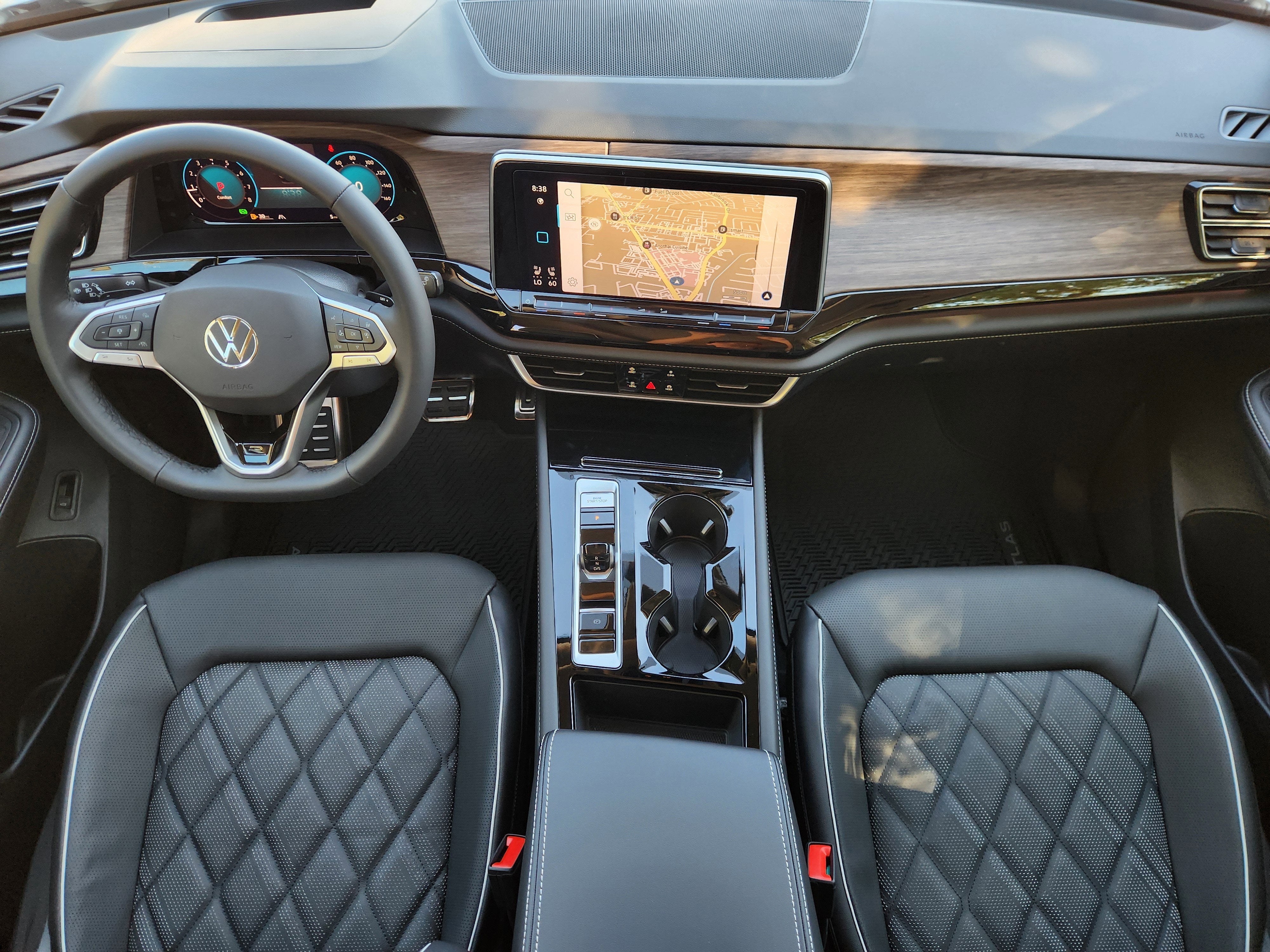 2026 Volkswagen Atlas 2.0T SEL Premium R-Line