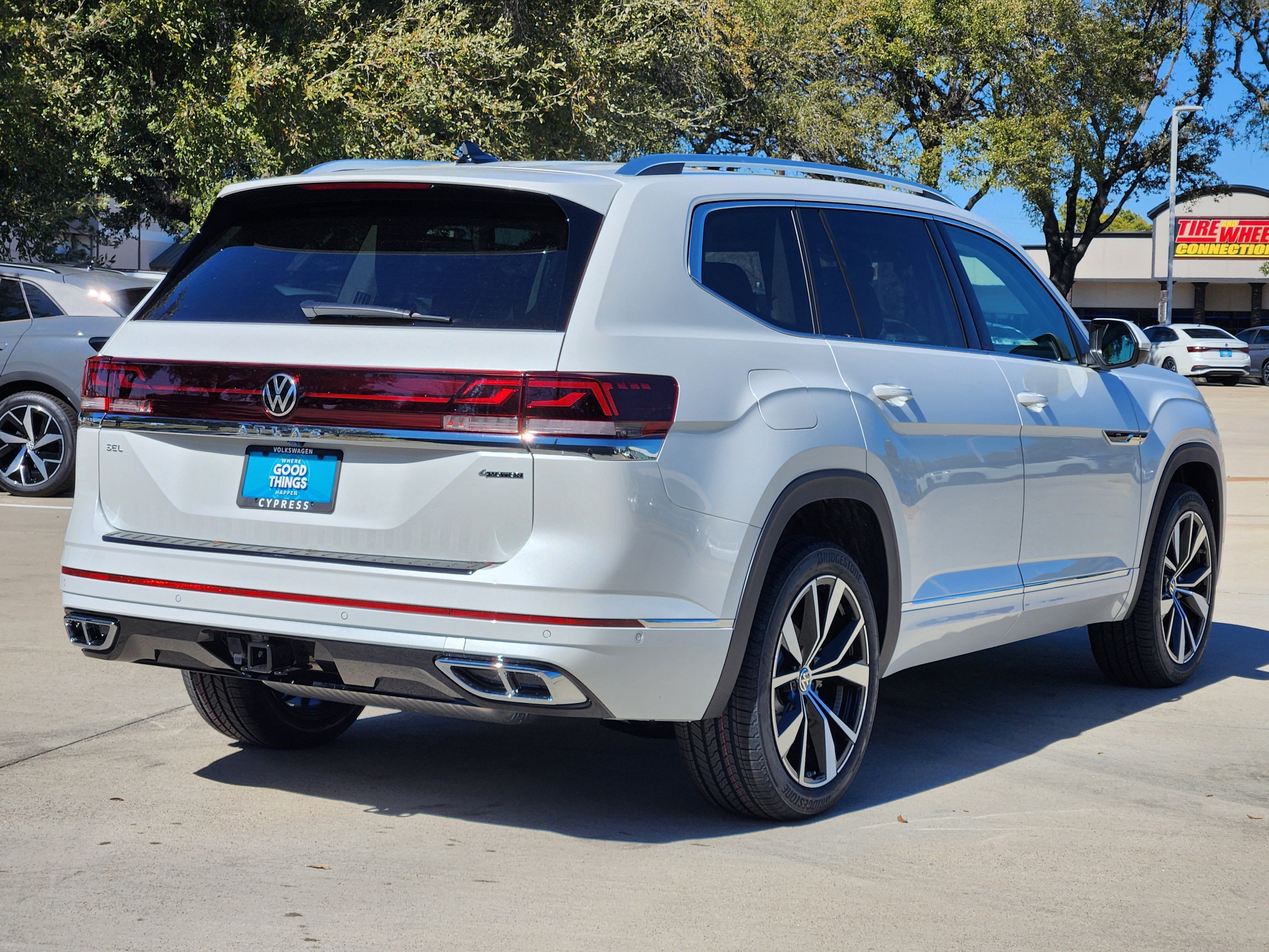 2026 Volkswagen Atlas 2.0T SEL Premium R-Line