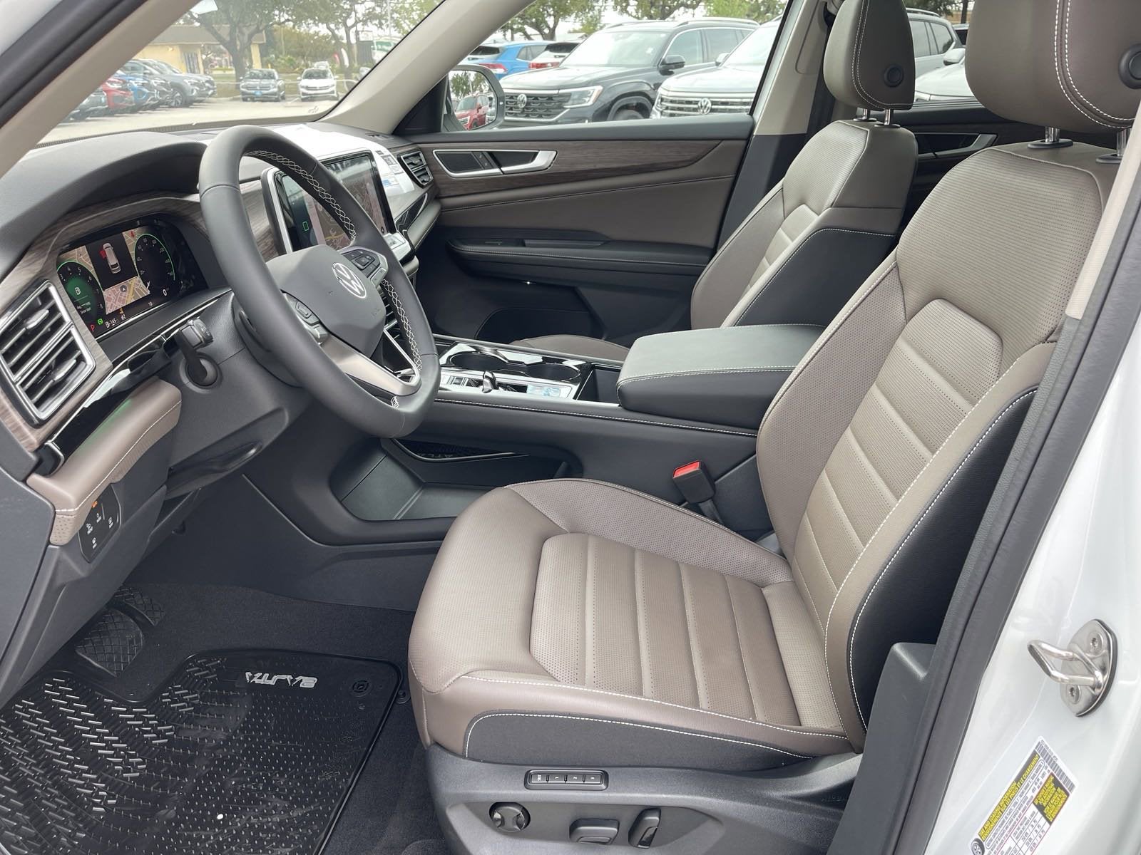 2024 Volkswagen Atlas 2.0T SEL Premium R-Line