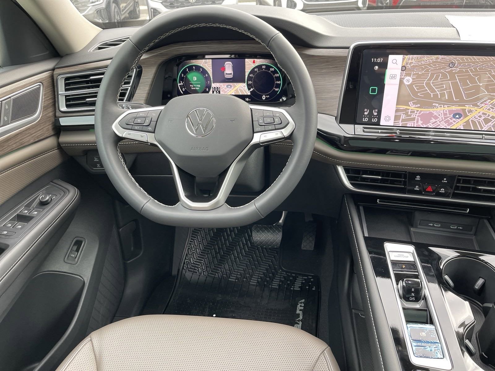 2024 Volkswagen Atlas 2.0T SEL Premium R-Line