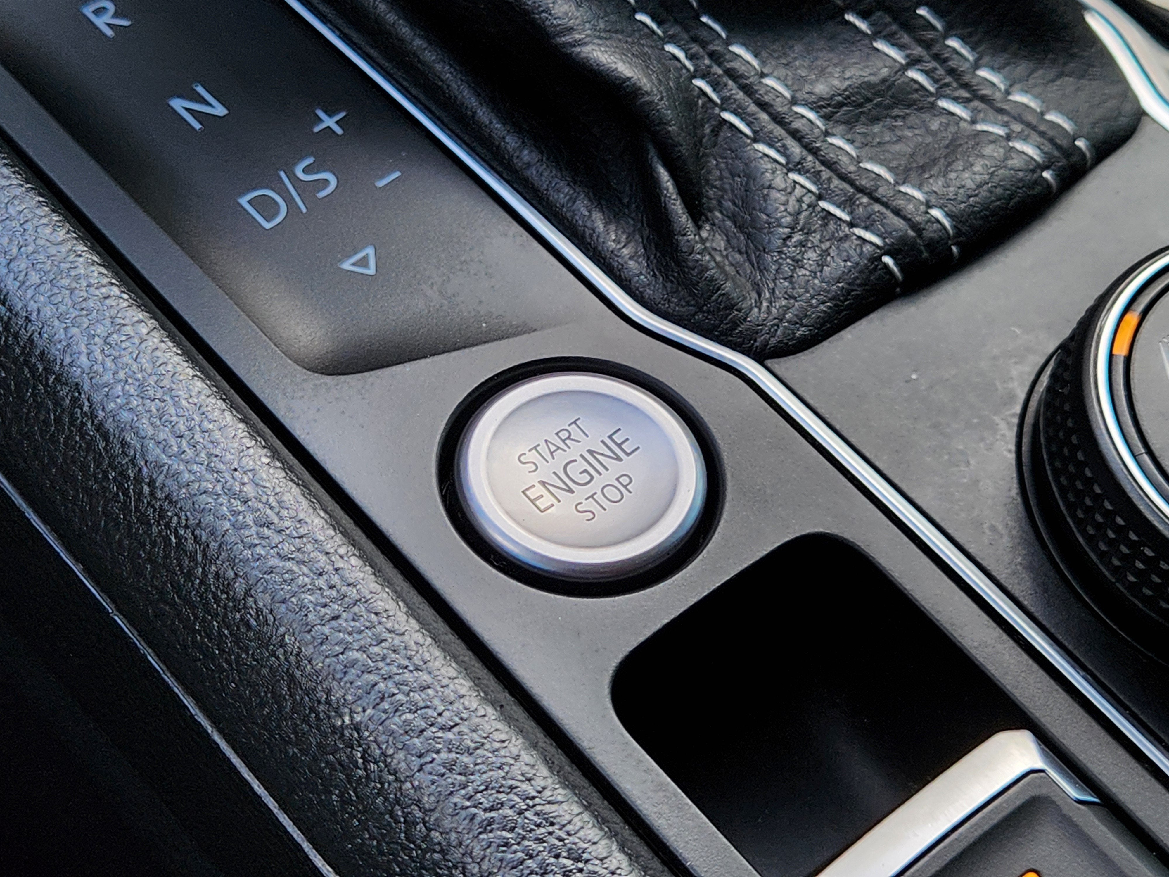 2021 Volkswagen Atlas 3.6L V6 SEL Premium R-Line