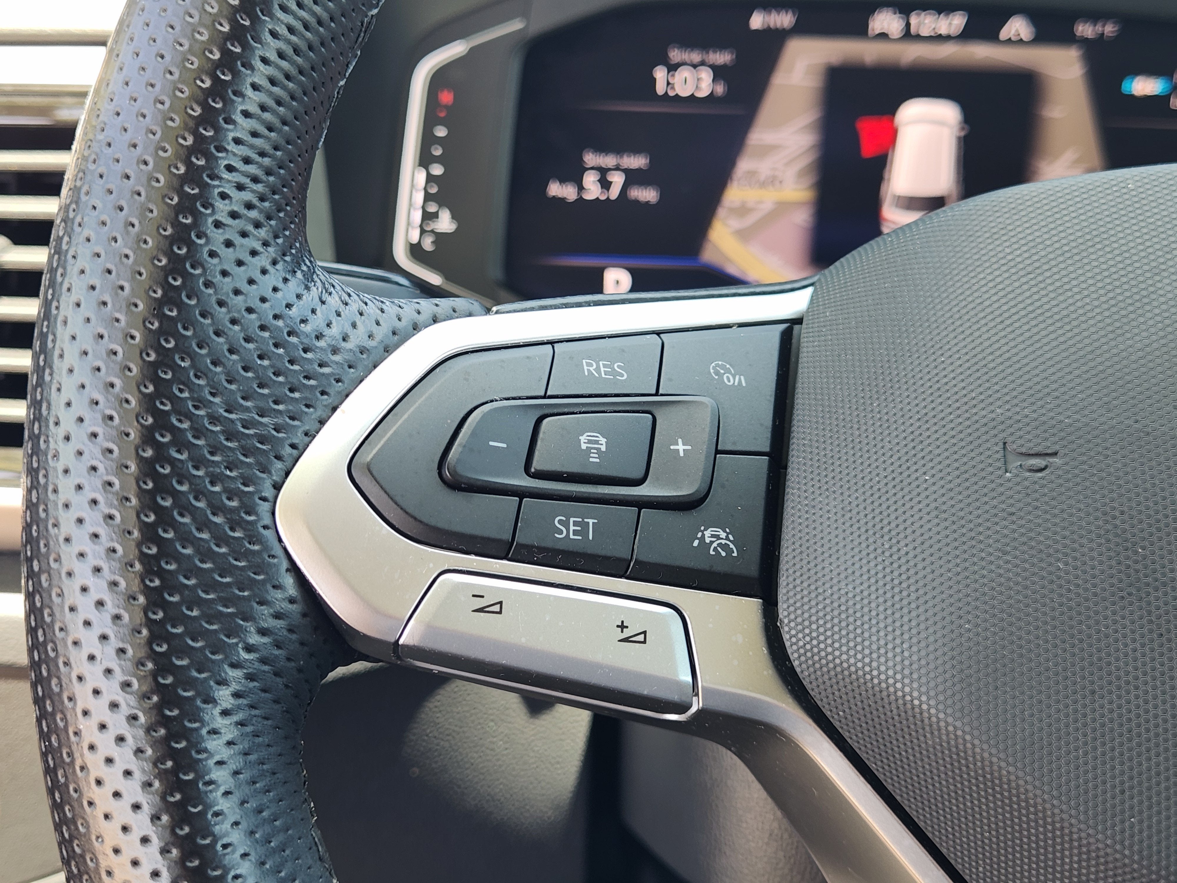 2023 Volkswagen Atlas 3.6L V6 SEL Premium R-Line