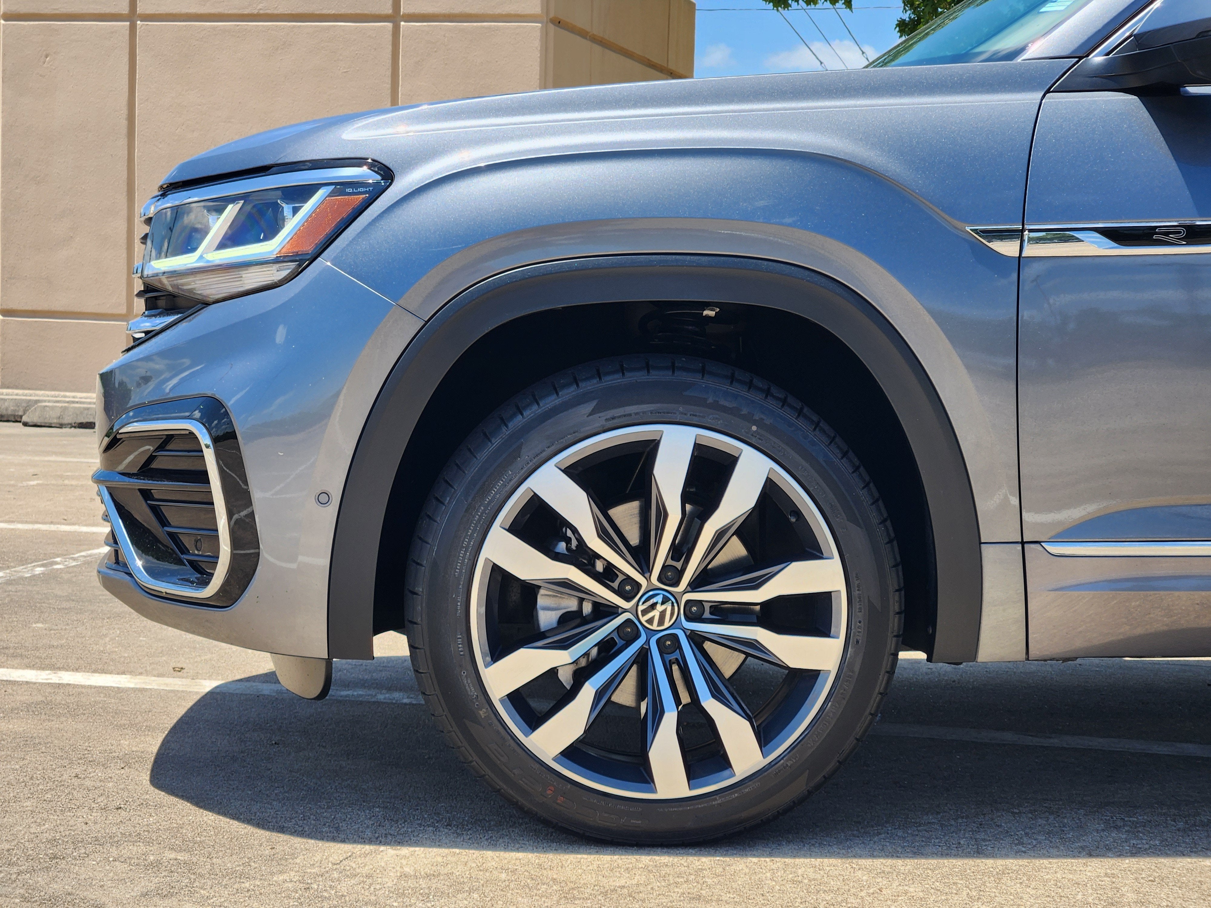 2023 Volkswagen Atlas 3.6L V6 SEL Premium R-Line