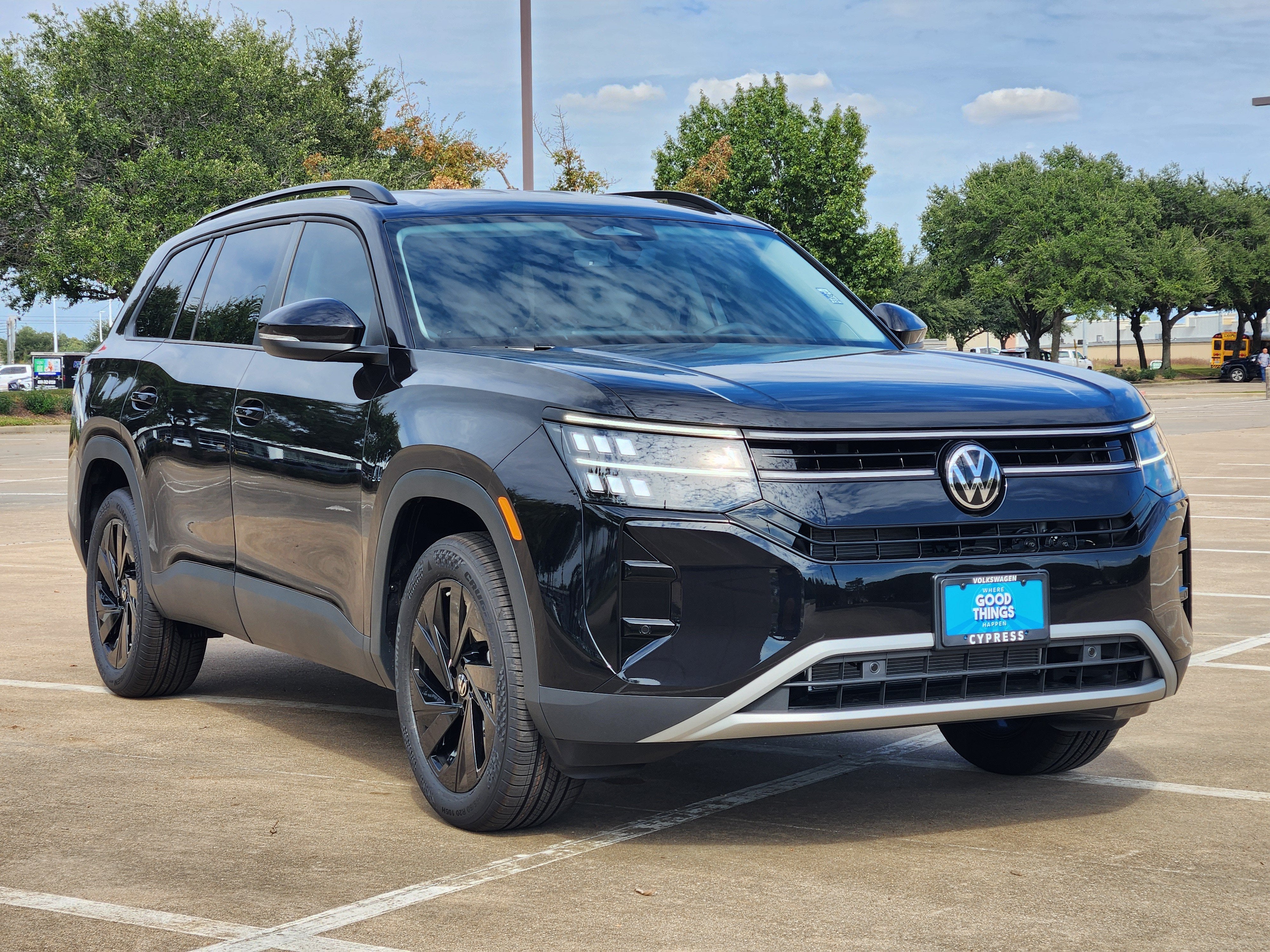 2027 Volkswagen Atlas SE w/Technology